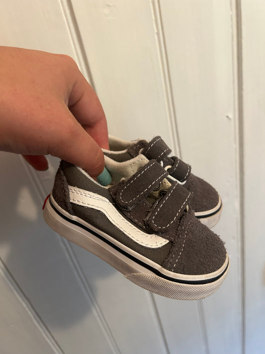 Vans infant 4 grey sneakers