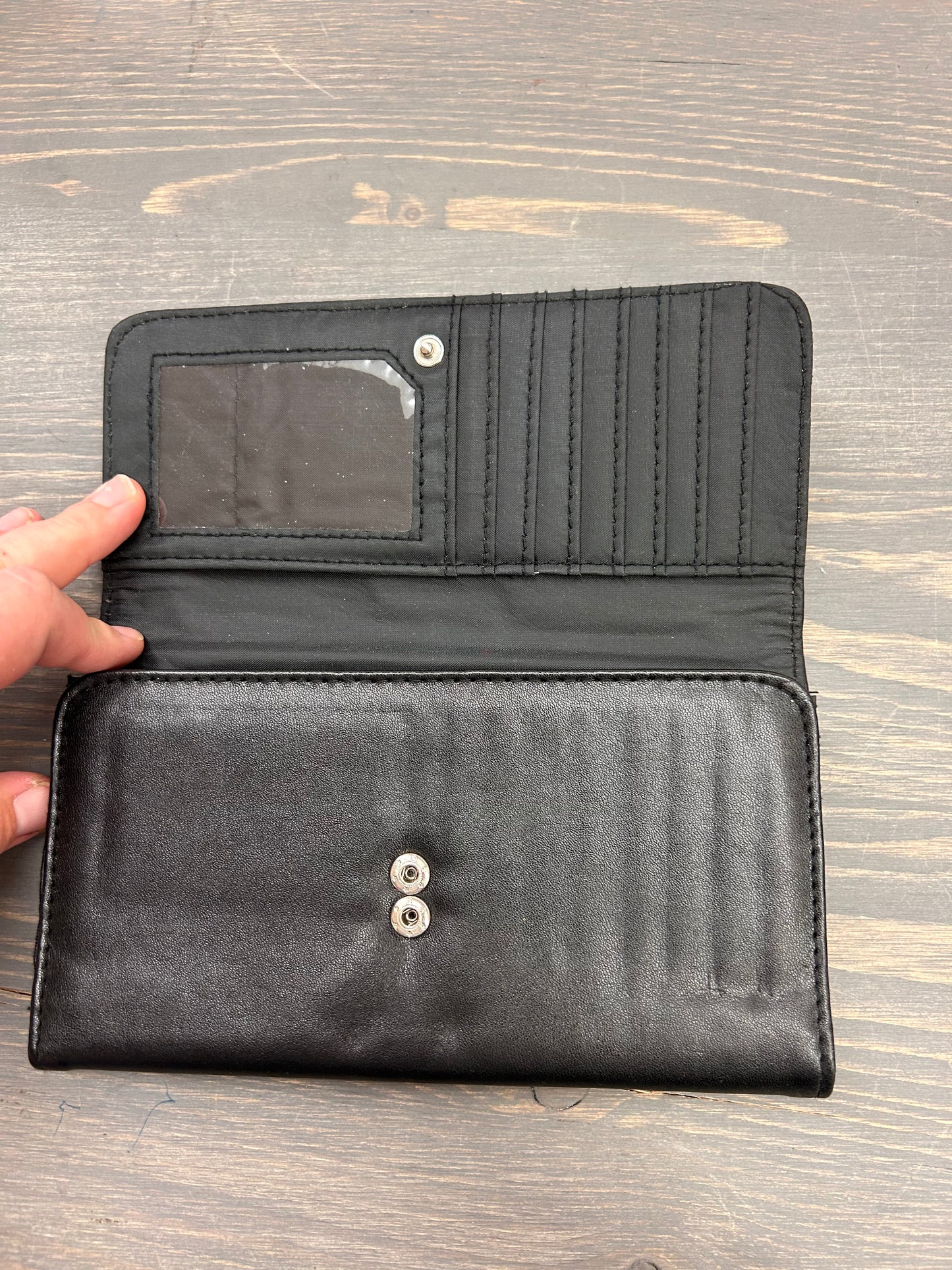 Black tri-fold Wallet