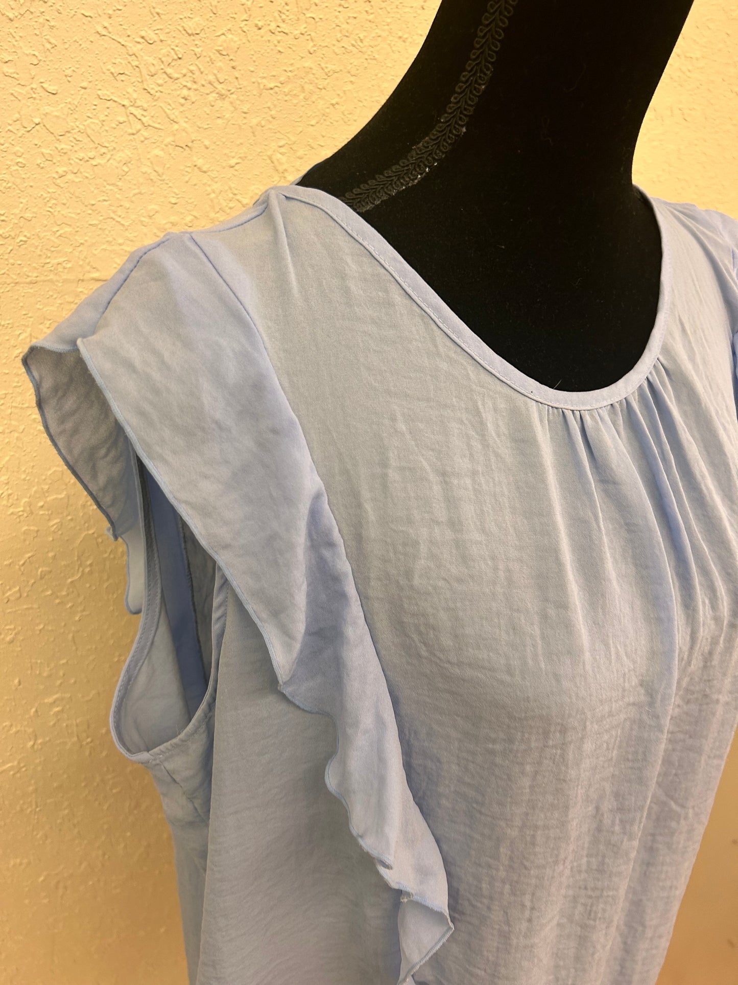 Joe fresh 1x blue ruffle tank blouse