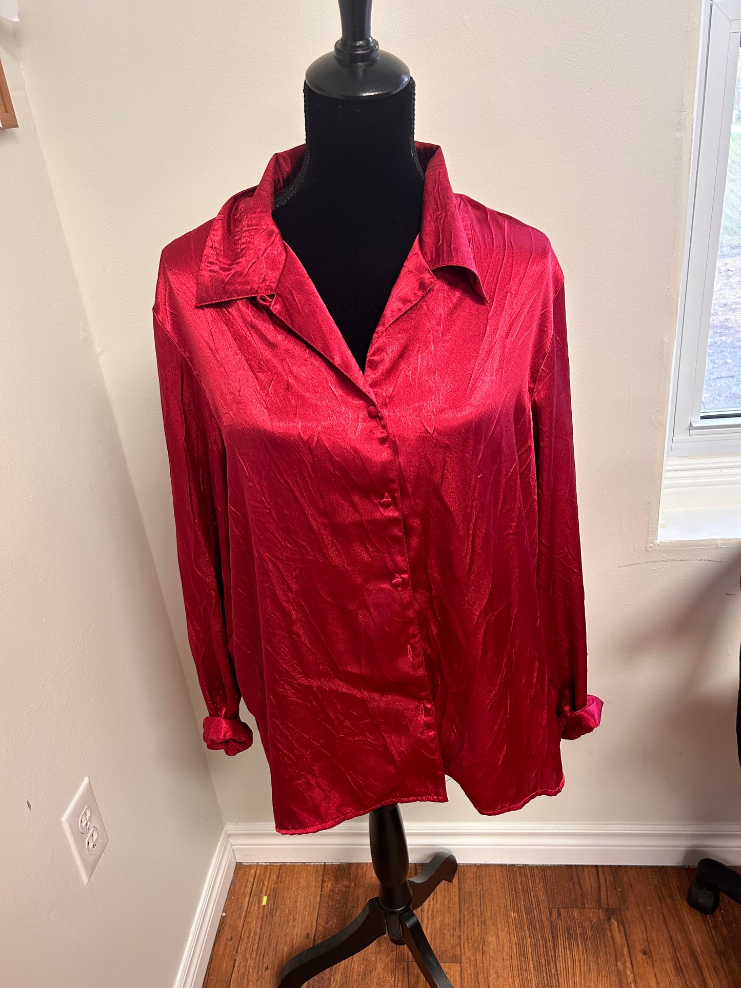 Vintage traditions 22w red silk button up shirt