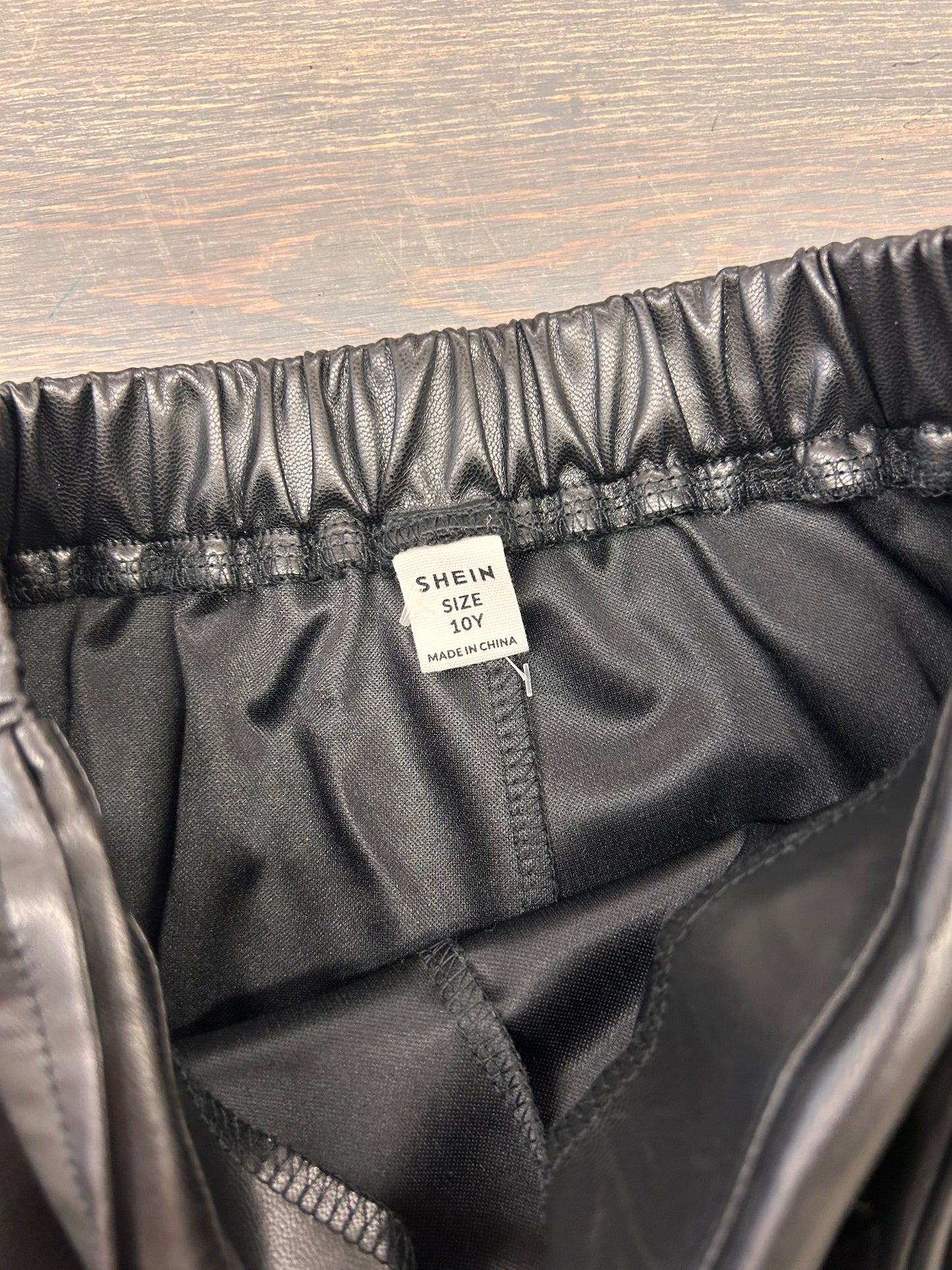 Shein 10 pleather skort