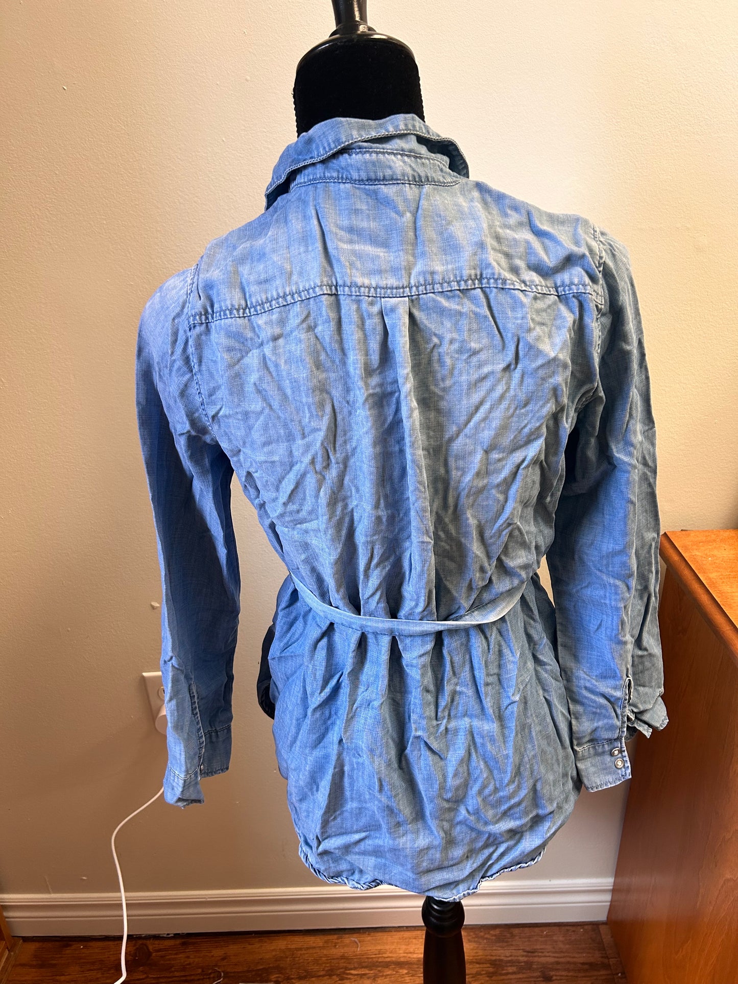 H&M small long sleeve denim blouse