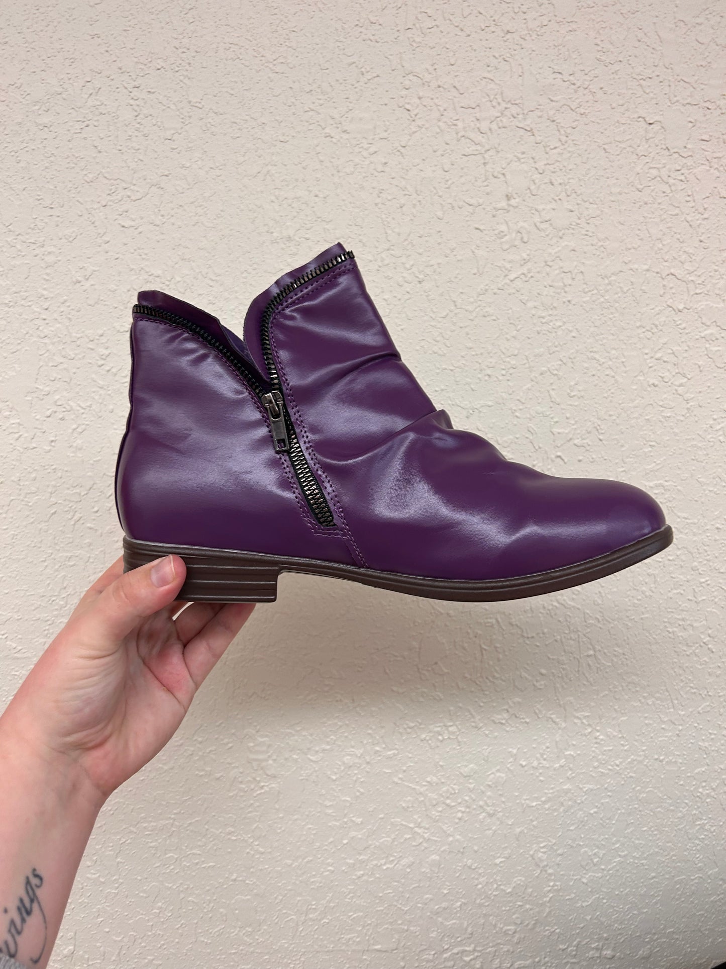 NEW women’s 9 purple pleather booties