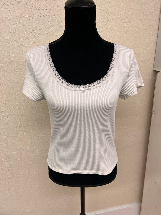 Pink rose large white ribbed top