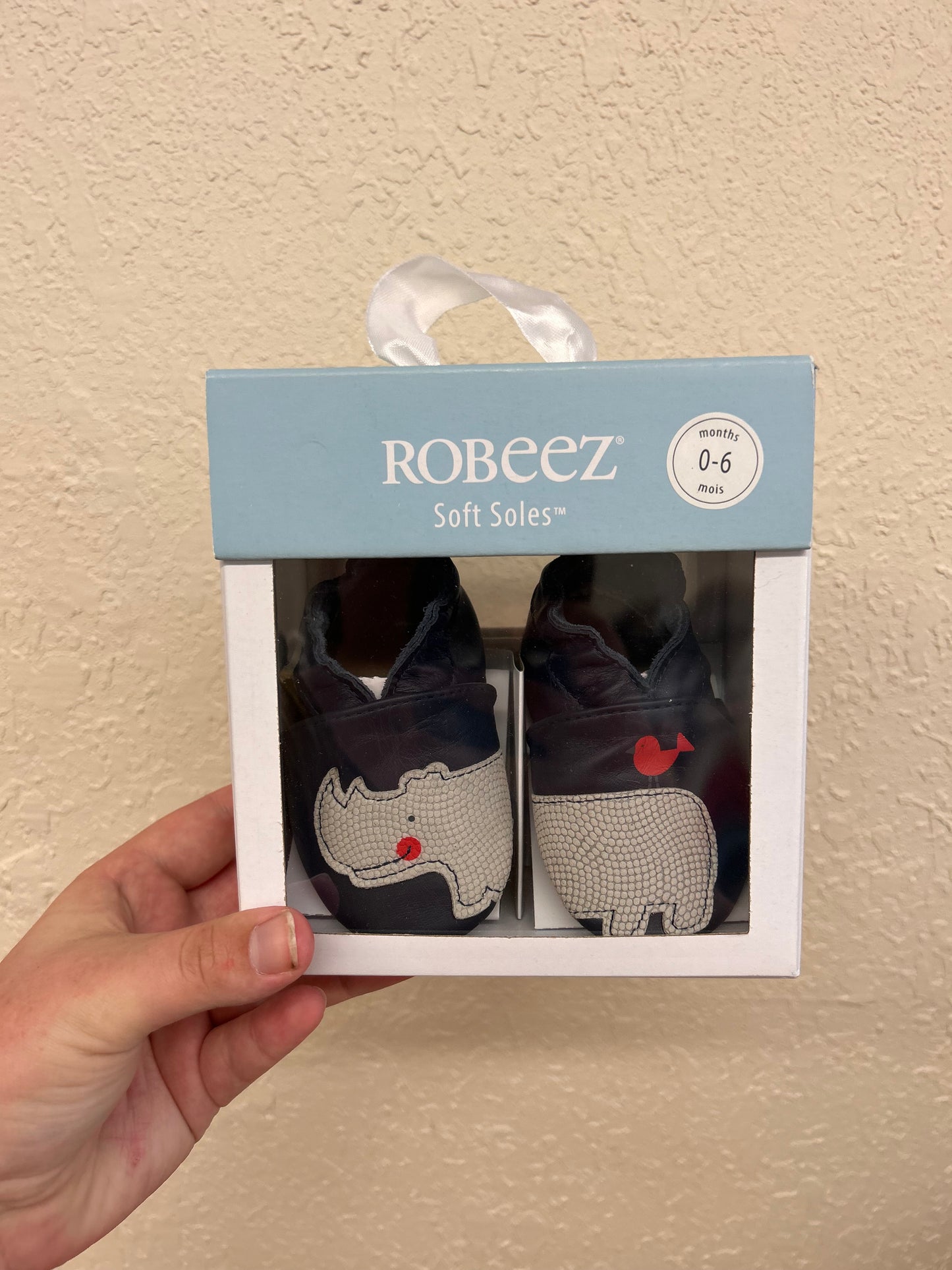 NEW Robeez 0/6m rhino moccasins