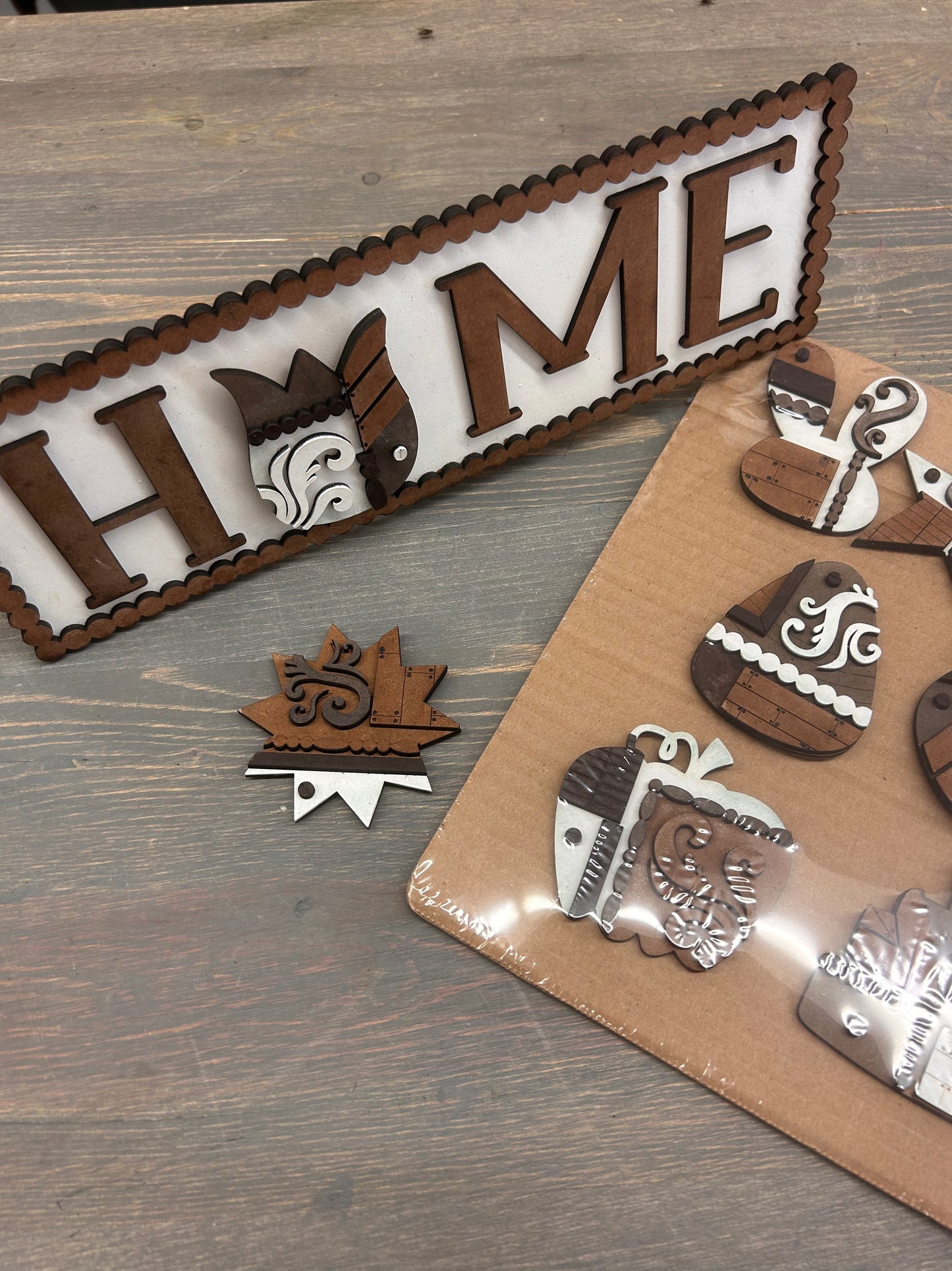 Rustic home magnetic interchangeable sign