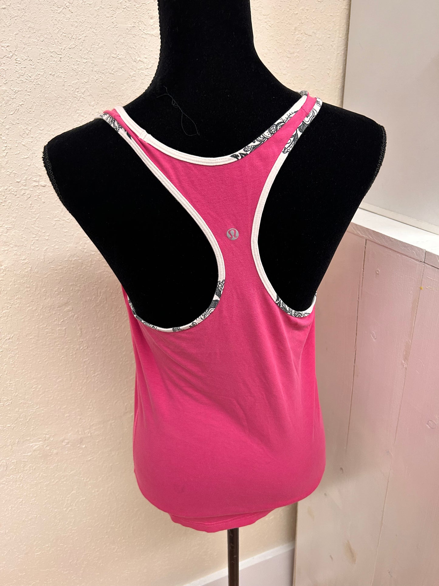 Lululemon medium pink tank top