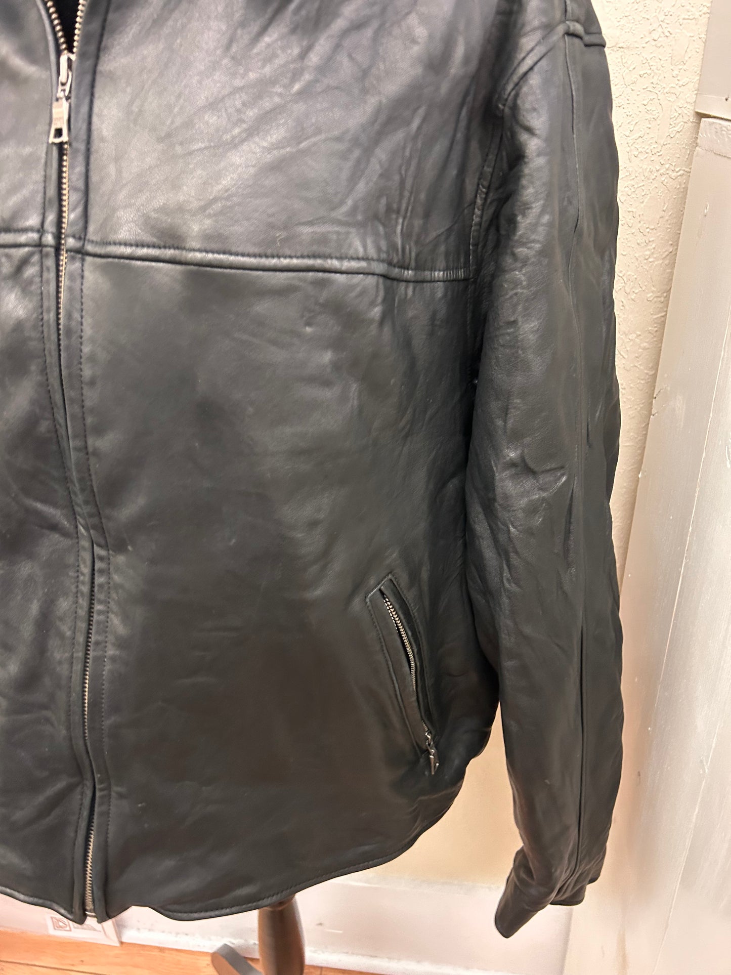 Eddie Bauer men’s Xxl leather jacket