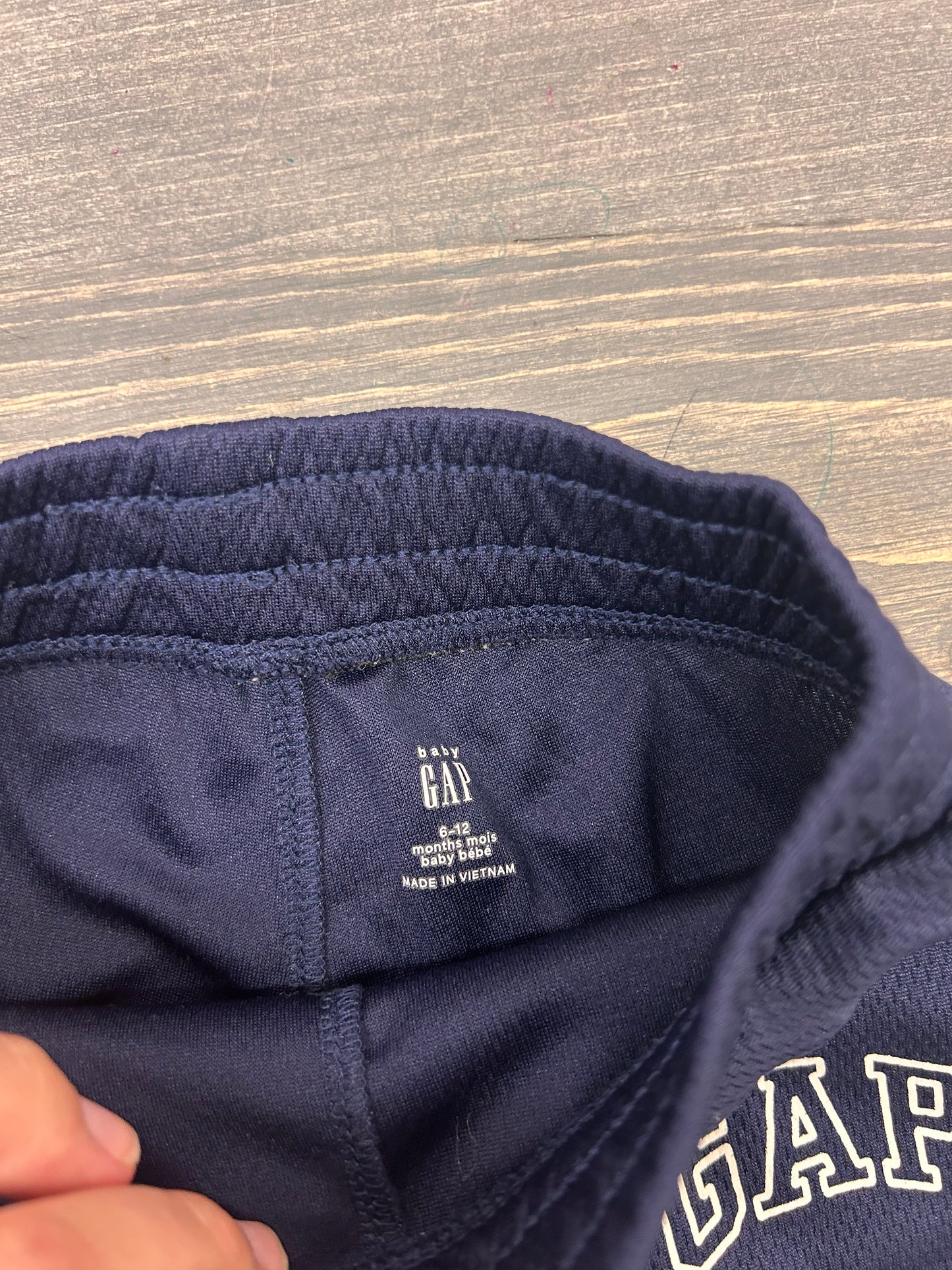 Gap 6/12m navy athletic shorts