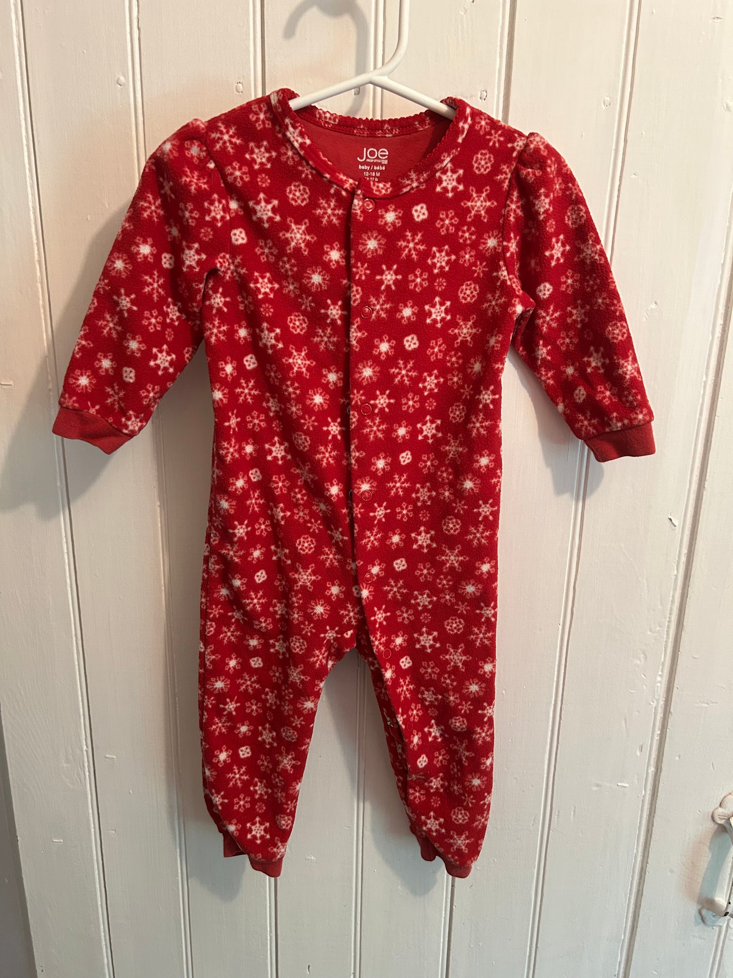 Joe fresh 12/18m red snowflake button up footless fleece sleeper