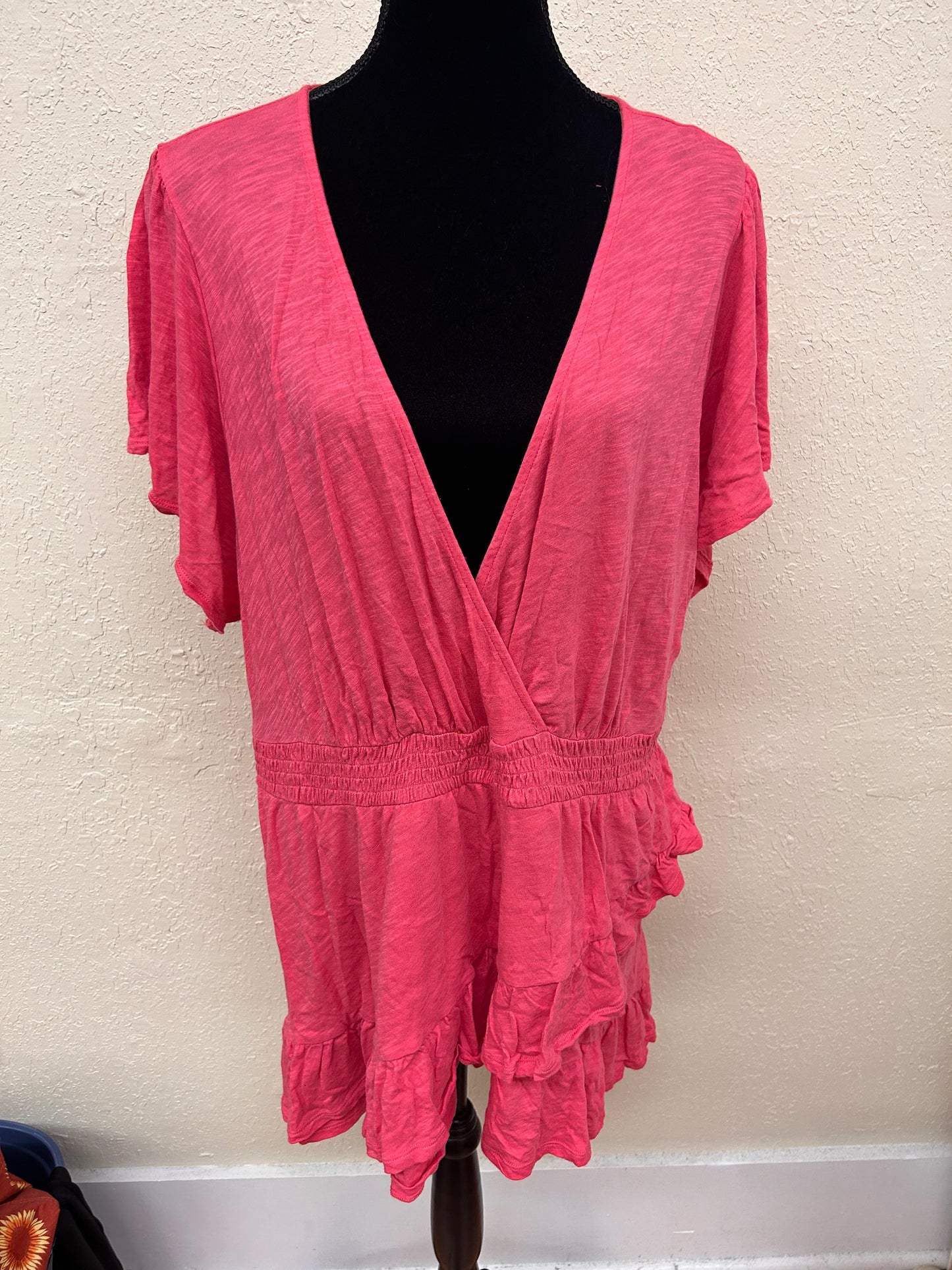 Torrid 3x pink vneck ruffle tunic