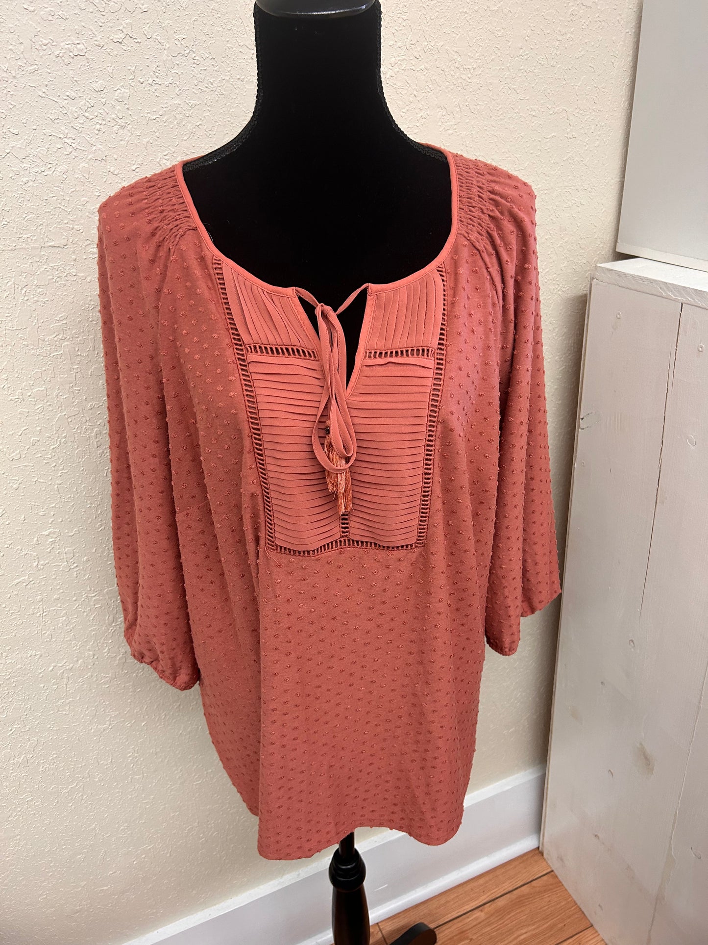 Danielrainn 3x peach long sleeve polka dot blouse