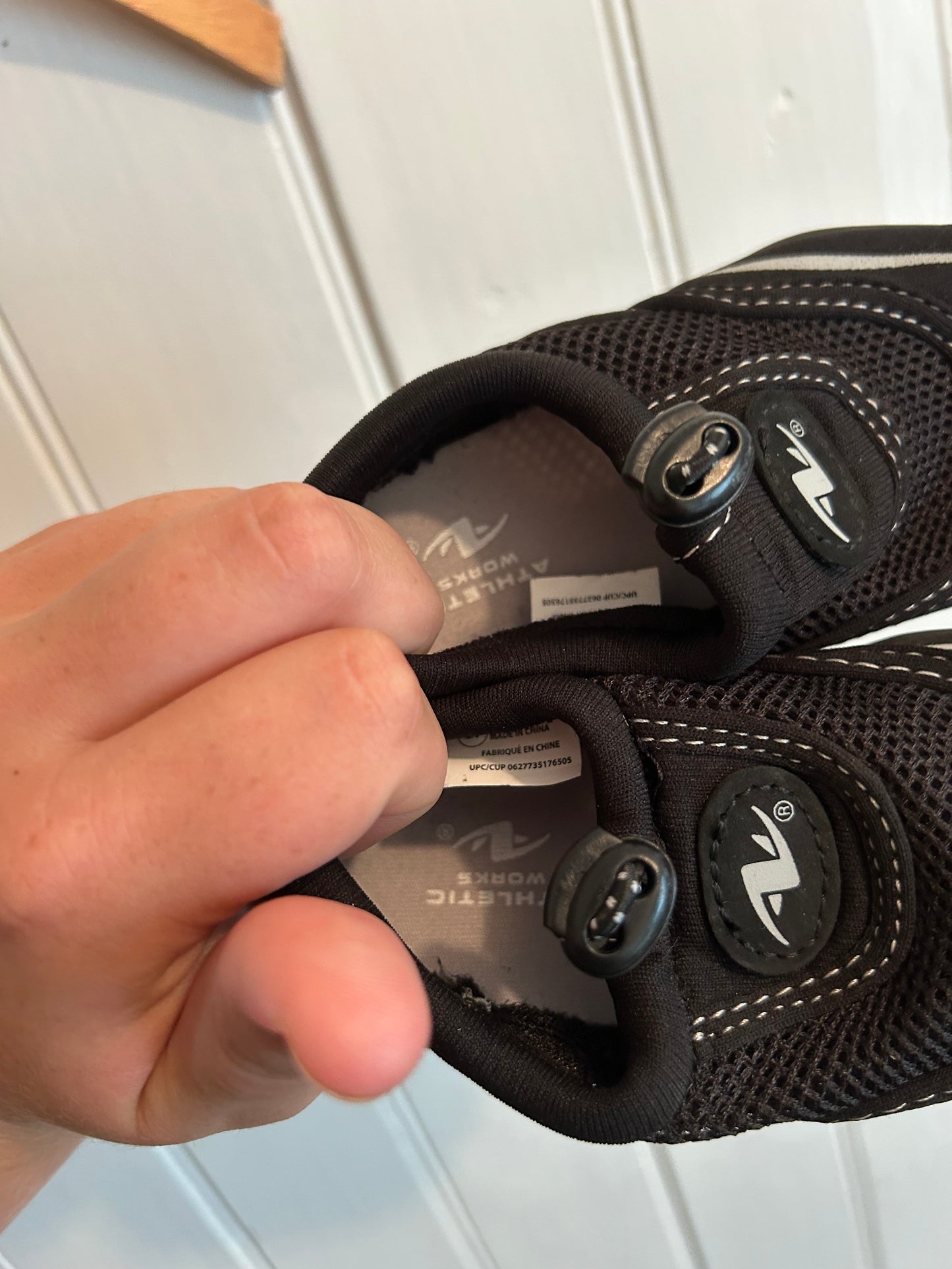 Athletic works infant 5/6 black water shoes