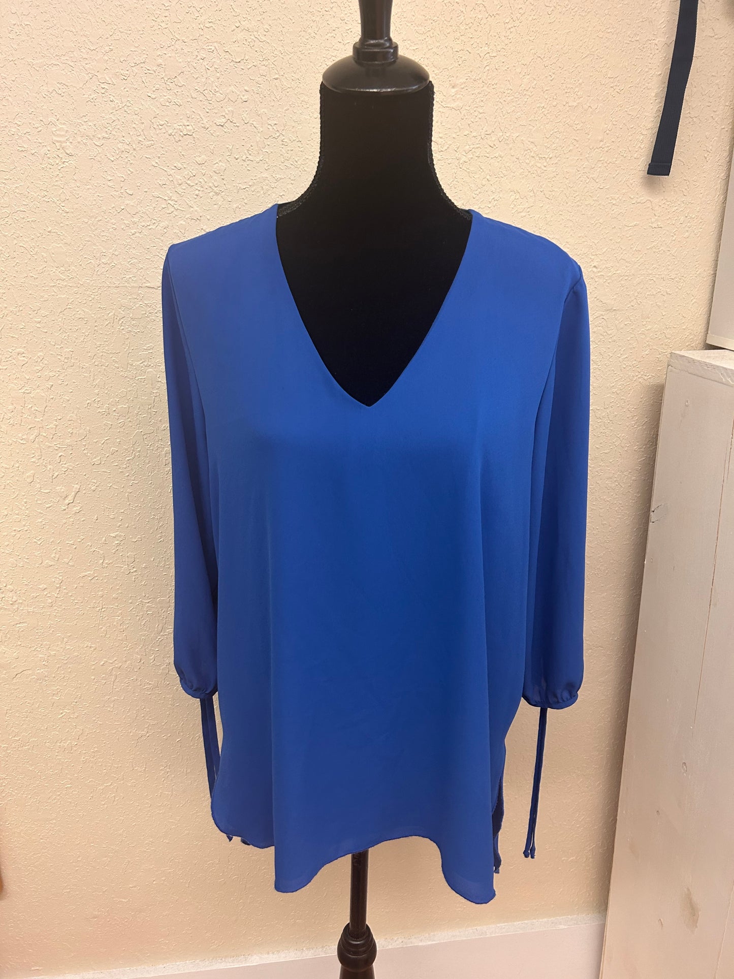 Trisisto large blue blouse