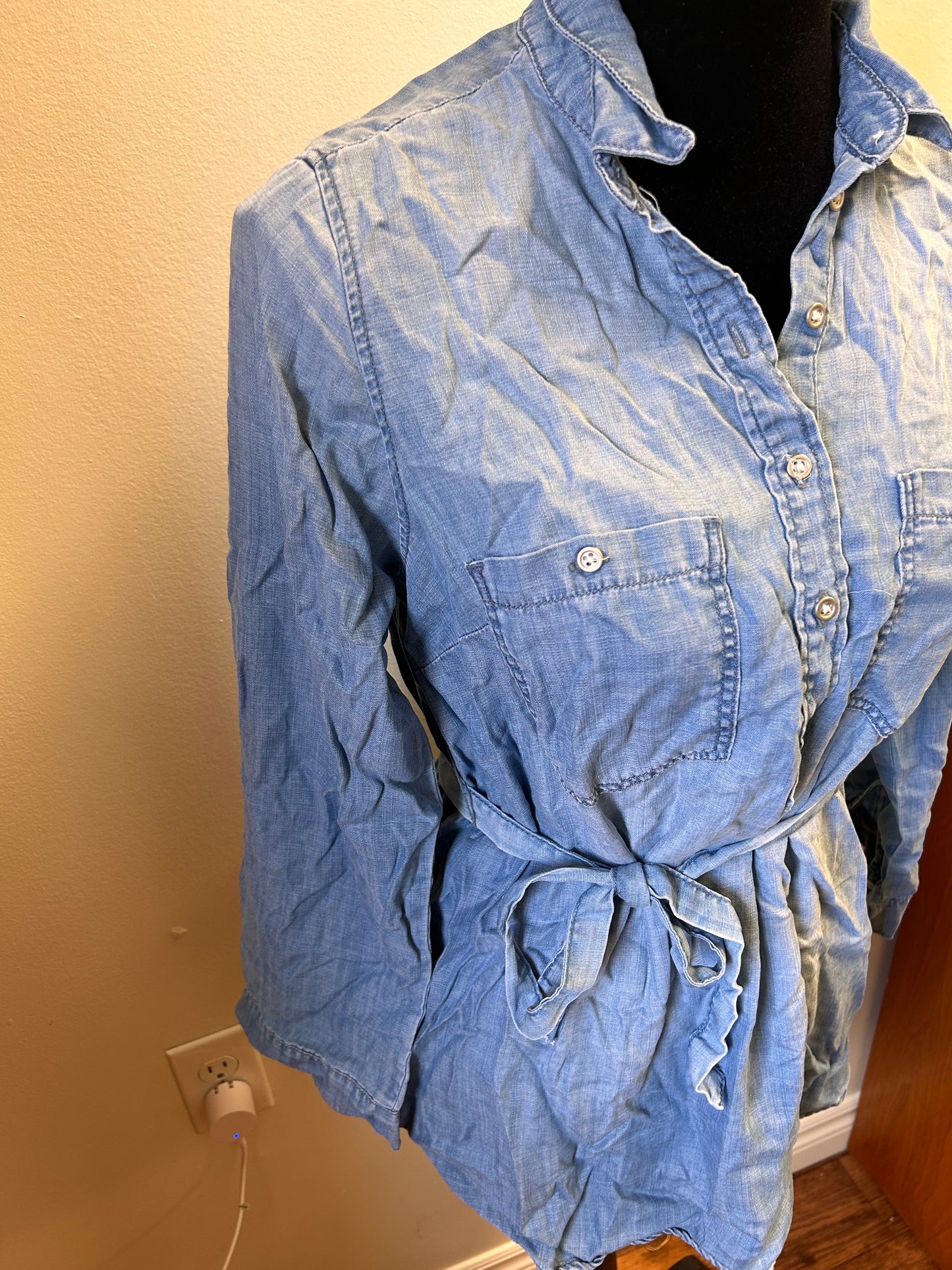 H&M small long sleeve denim blouse