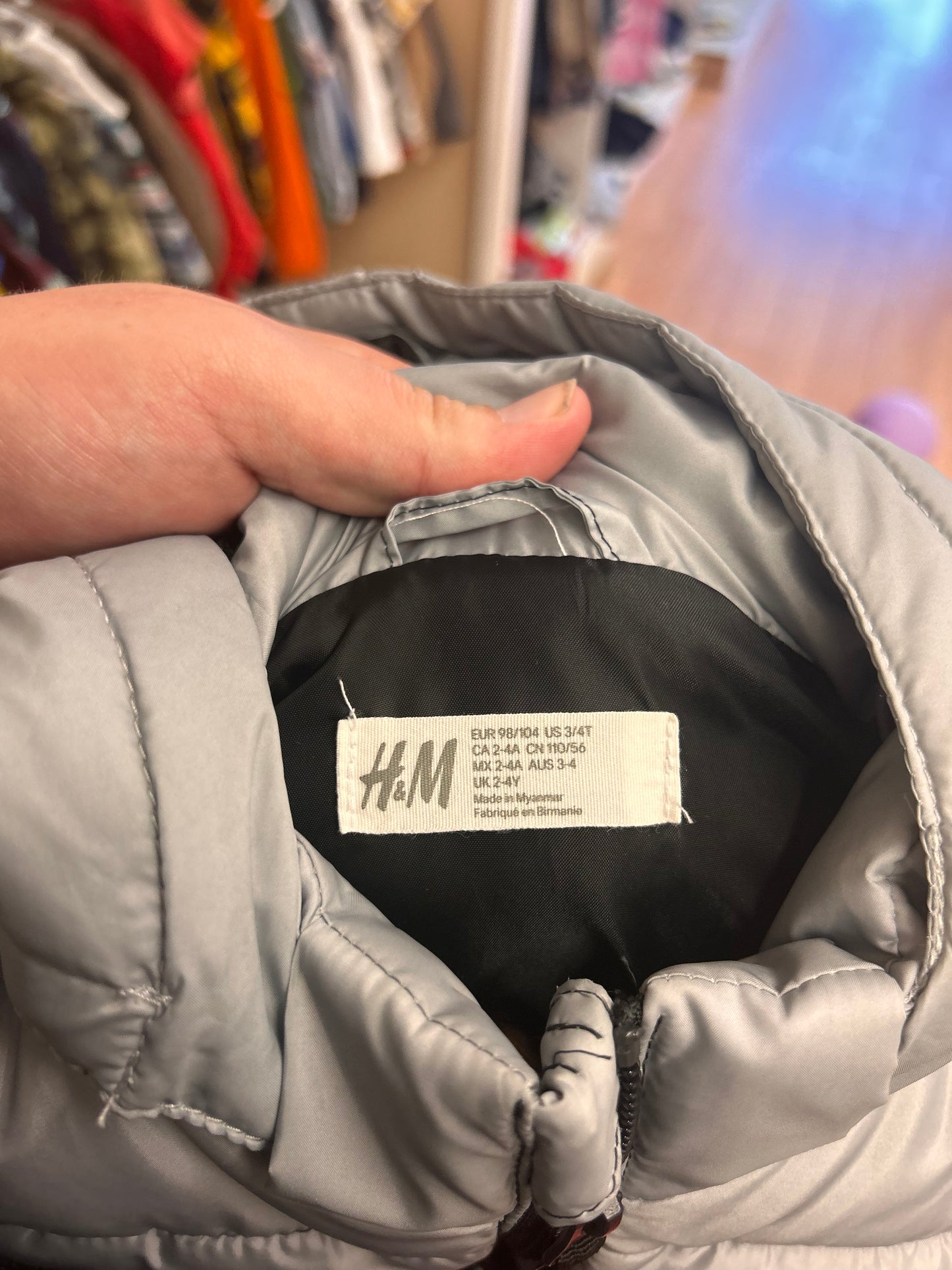 H&M 3/4t grey ombre puffer vest