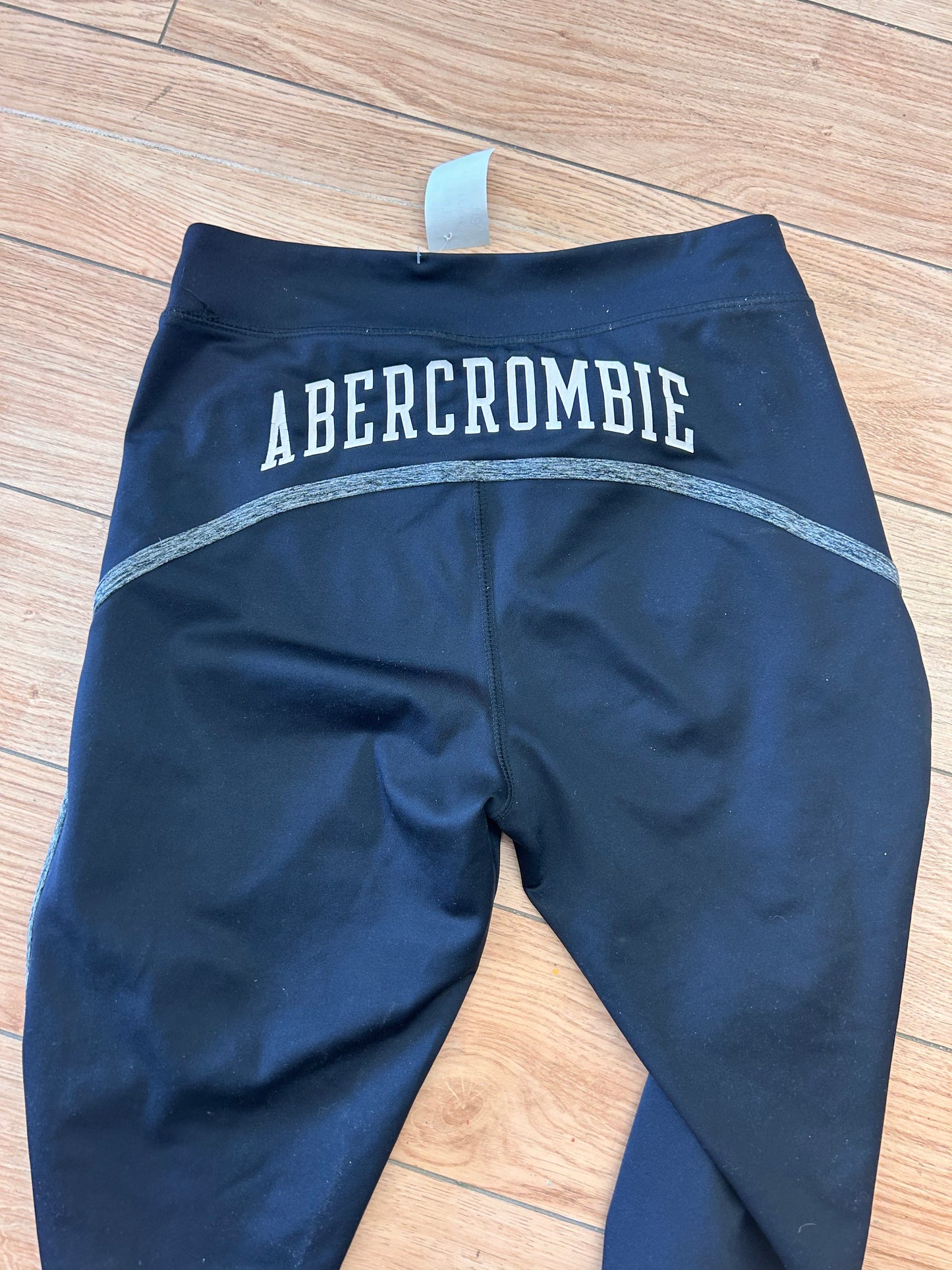 Abercrombie 16 black leggings