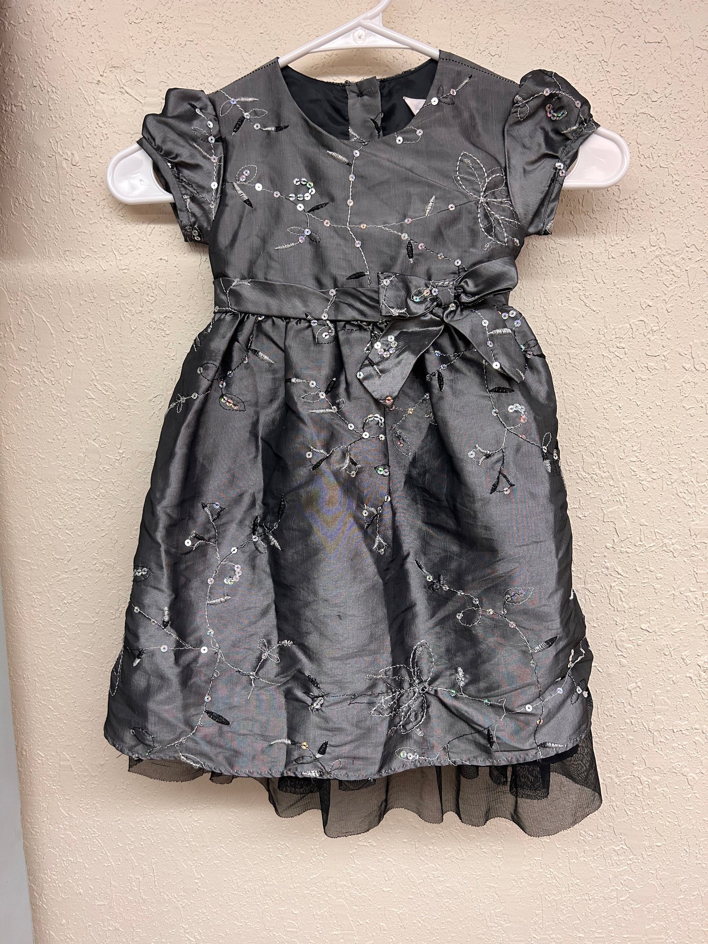 Newberry 4t grey sequin floral formal dress