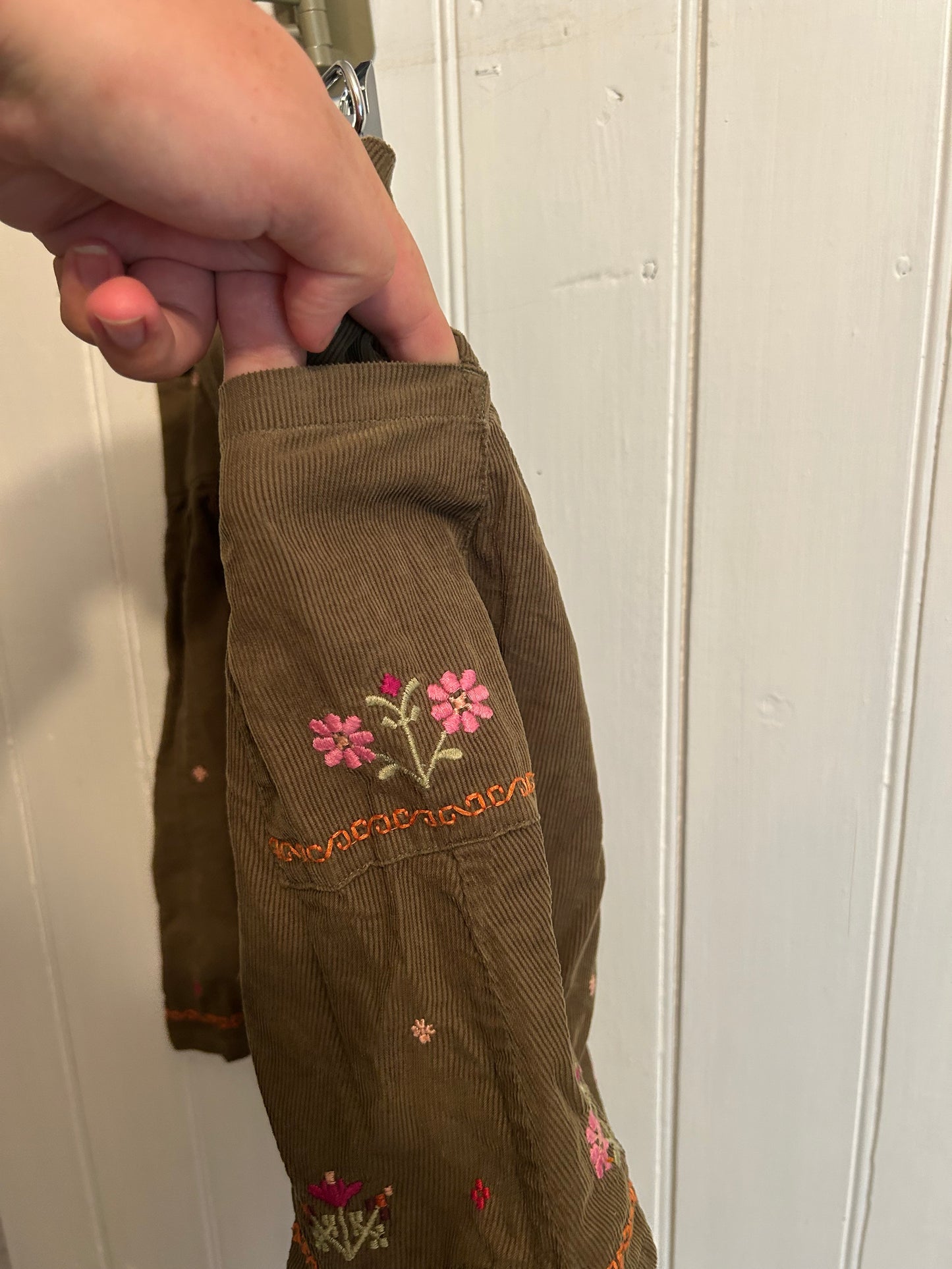 Gymboree 6 green corduroy floral embroidered skirt