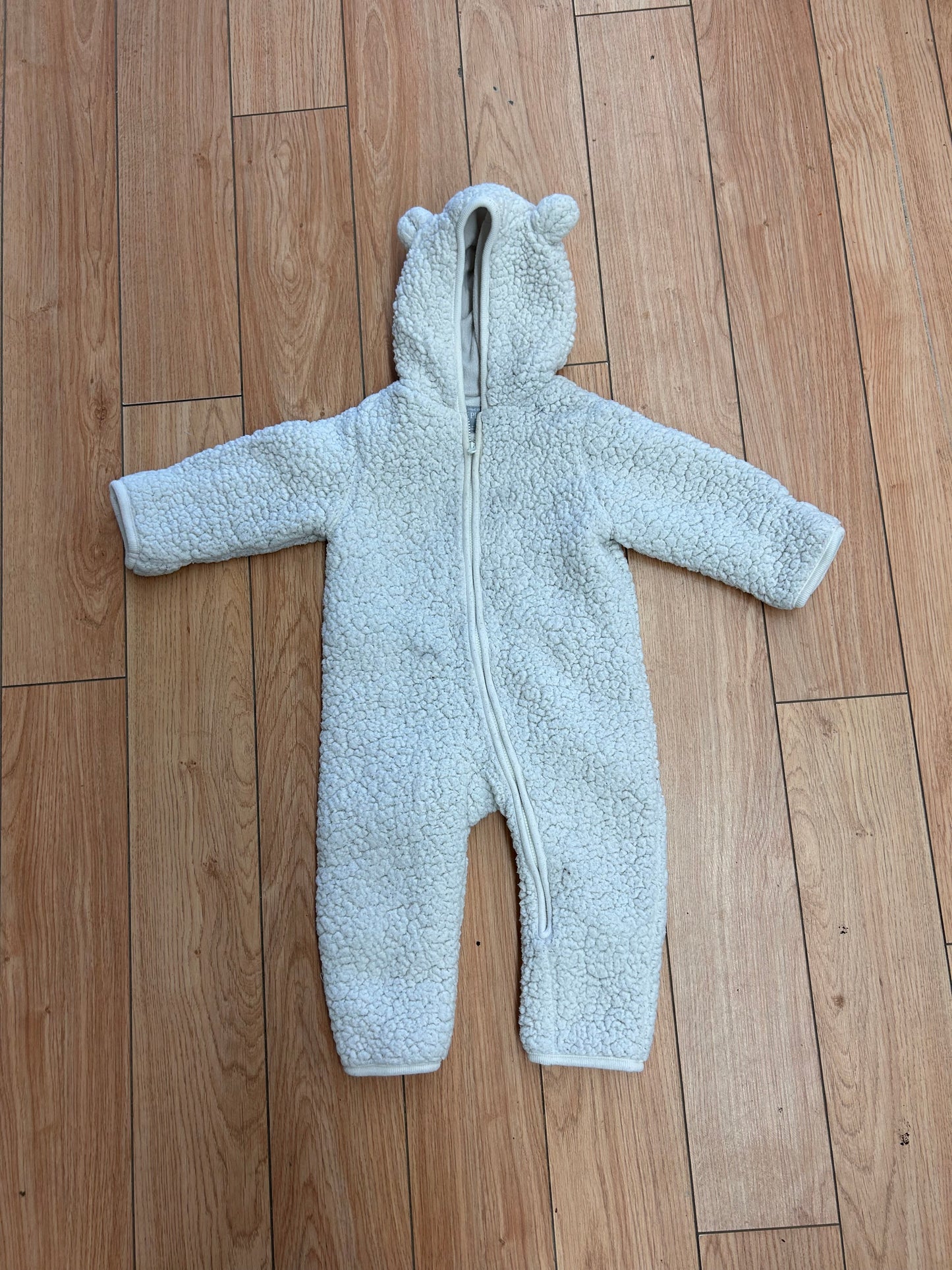 Children’s place 9/12m white Sherpa bunting suit