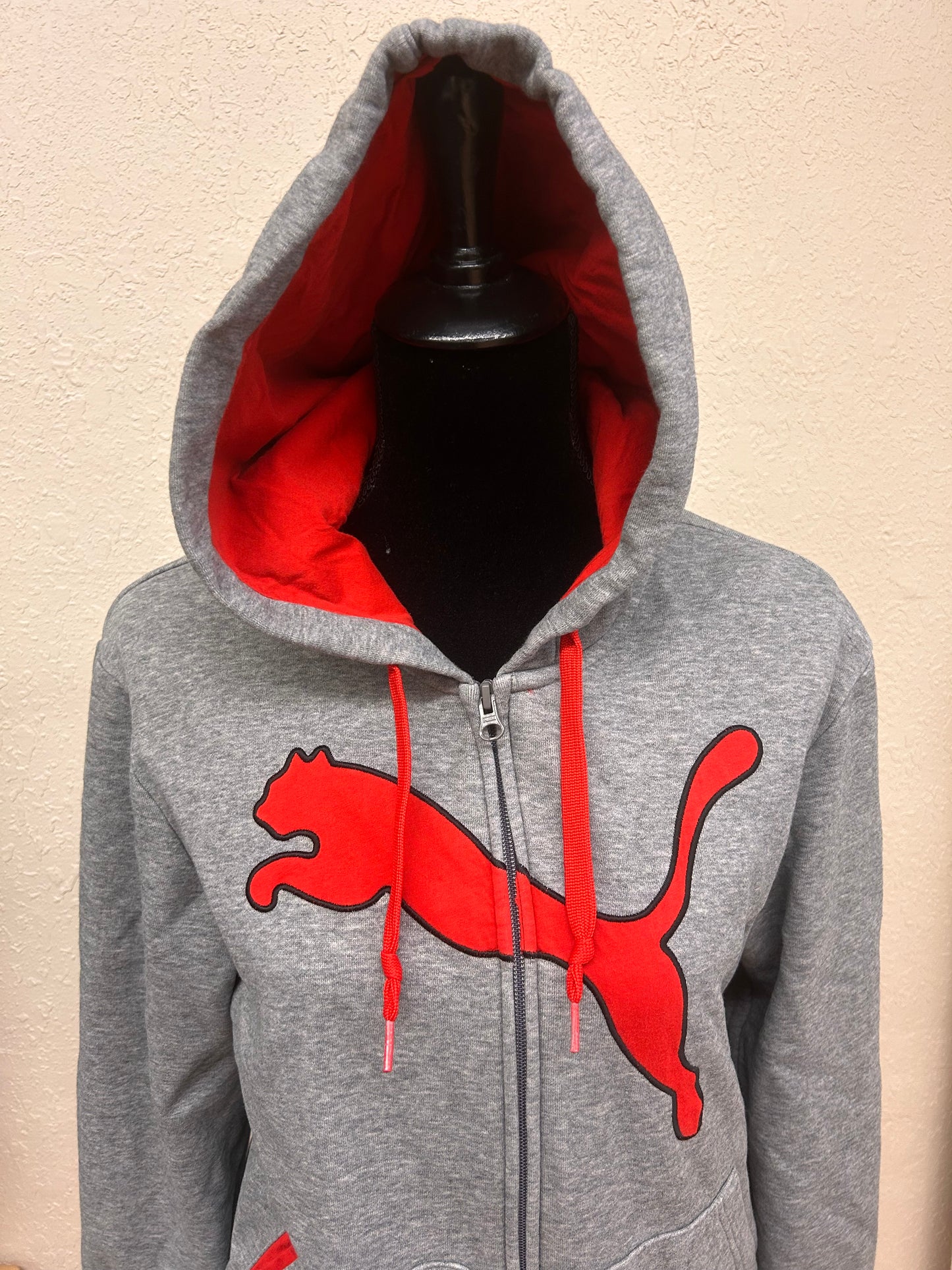 Puma men’s small grey & red zip up hoodie