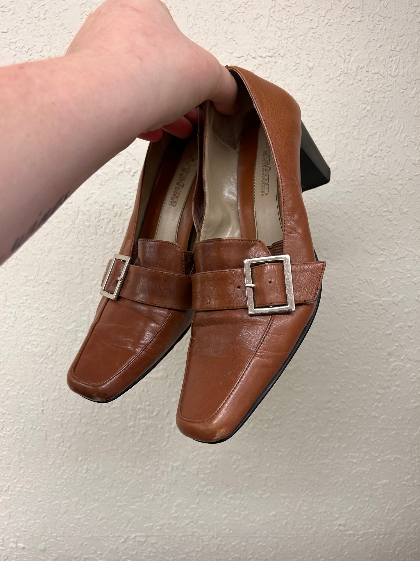 Nygard size 6 brown square toe Heels