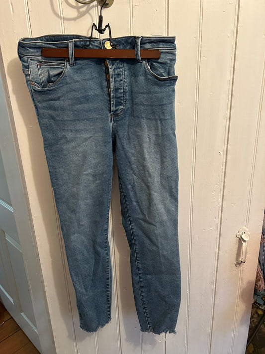Kut from the Kloth 10 light wash button up skinny jeans