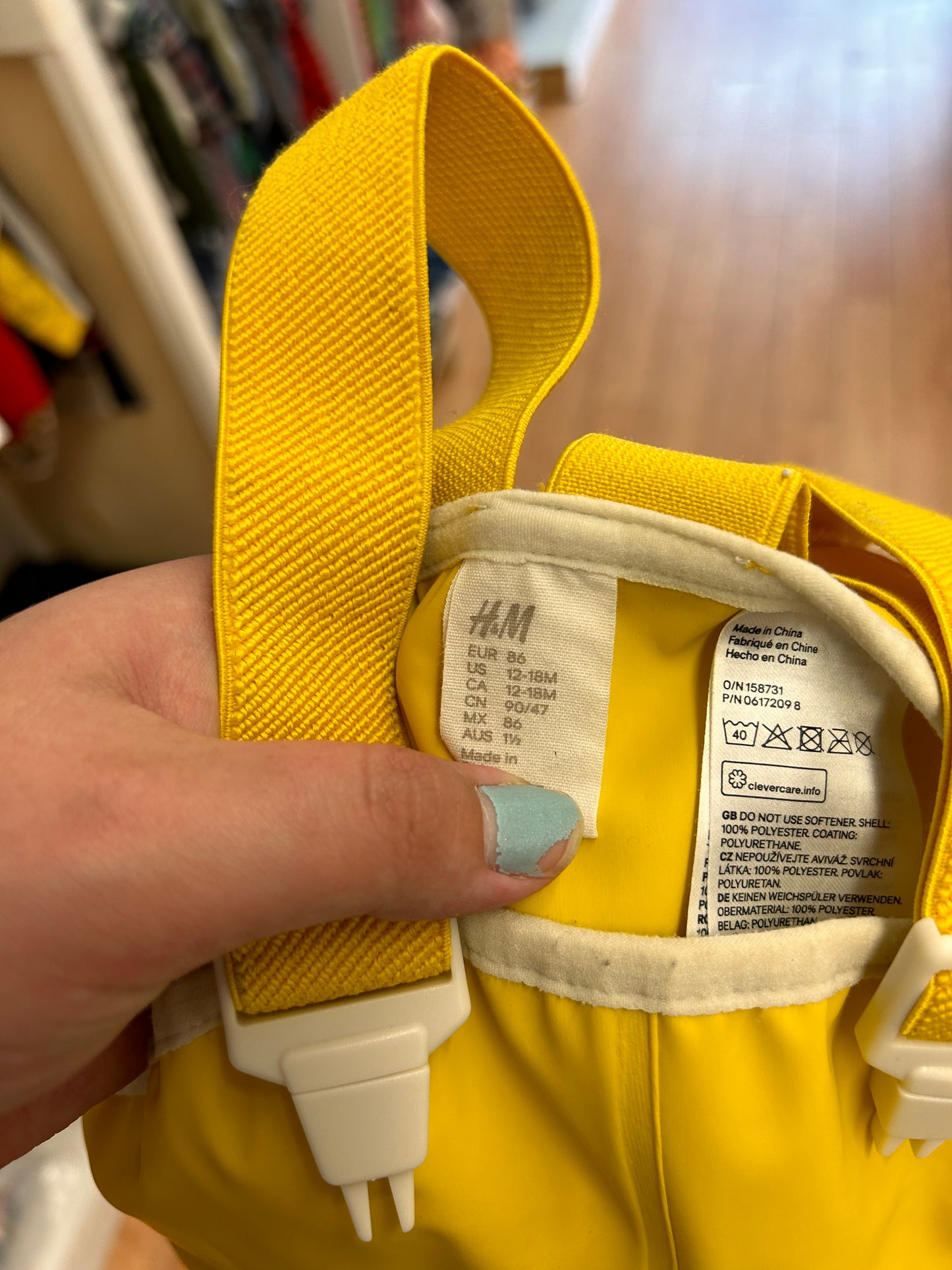 H&M 12/18m yellow splash bibs