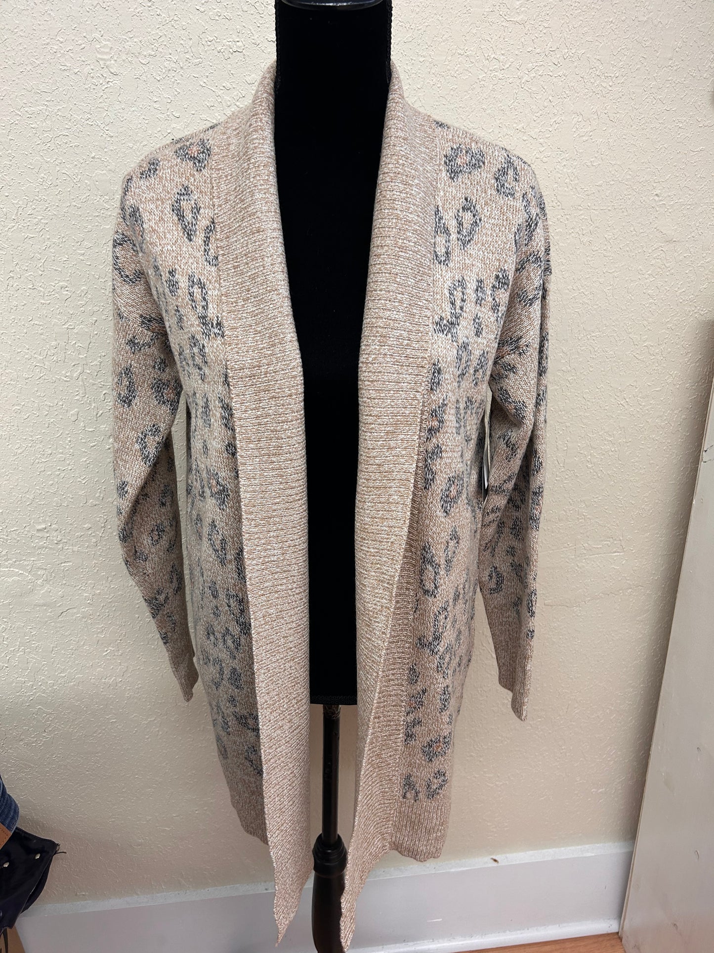 NEW coffee shop small cheetah print cardigan