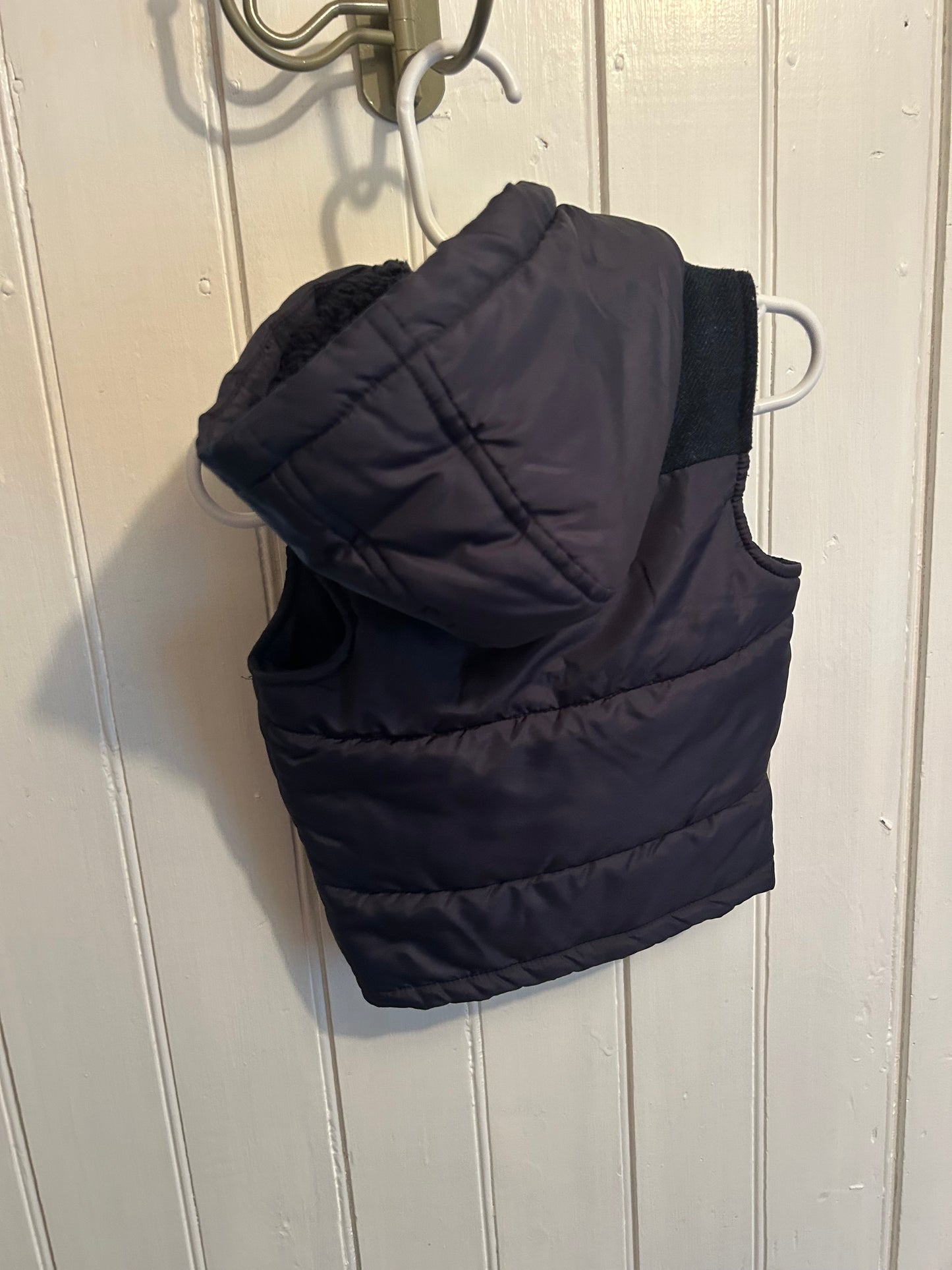 Disney 12/18m navy Mickey puffer vest