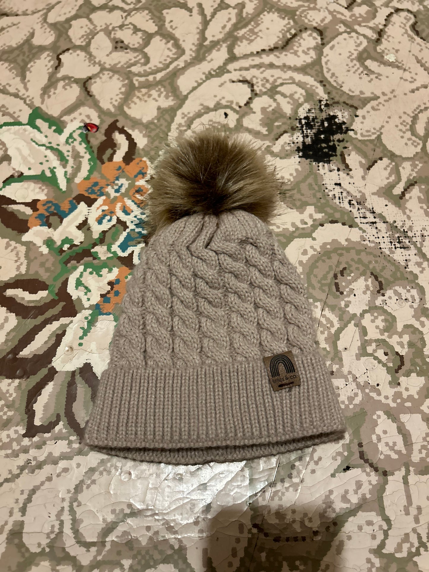 Small shop 12/24m brown knit Pom hat