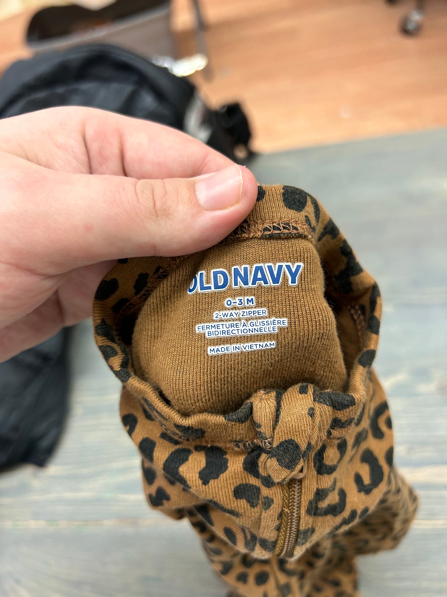 Old navy 0/3m brown & black cheetah print zip up sleeper