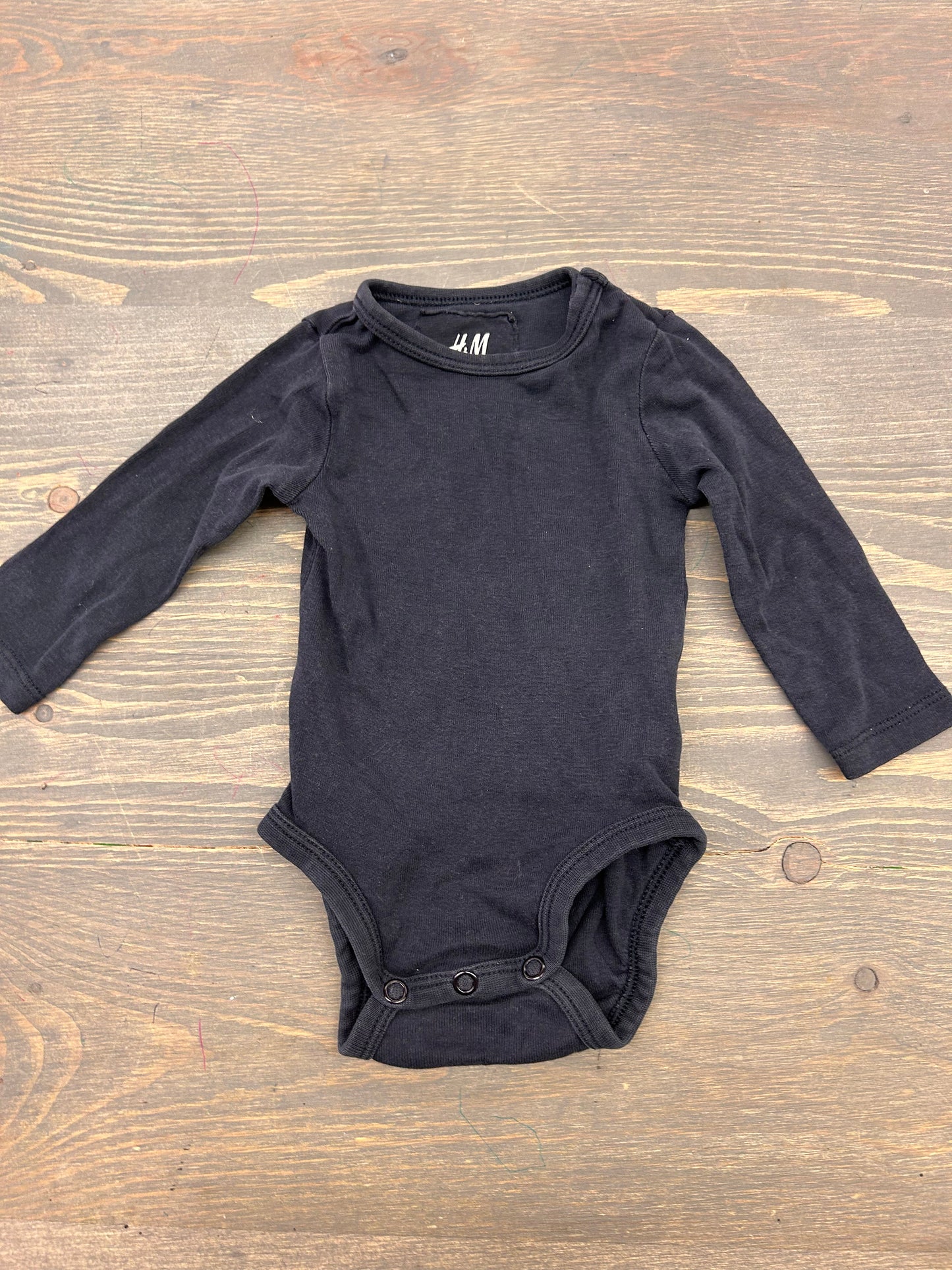 H&M 2/4m navy onesie