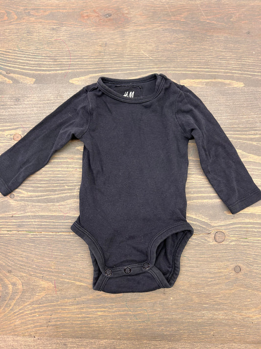 H&M 2/4m navy onesie