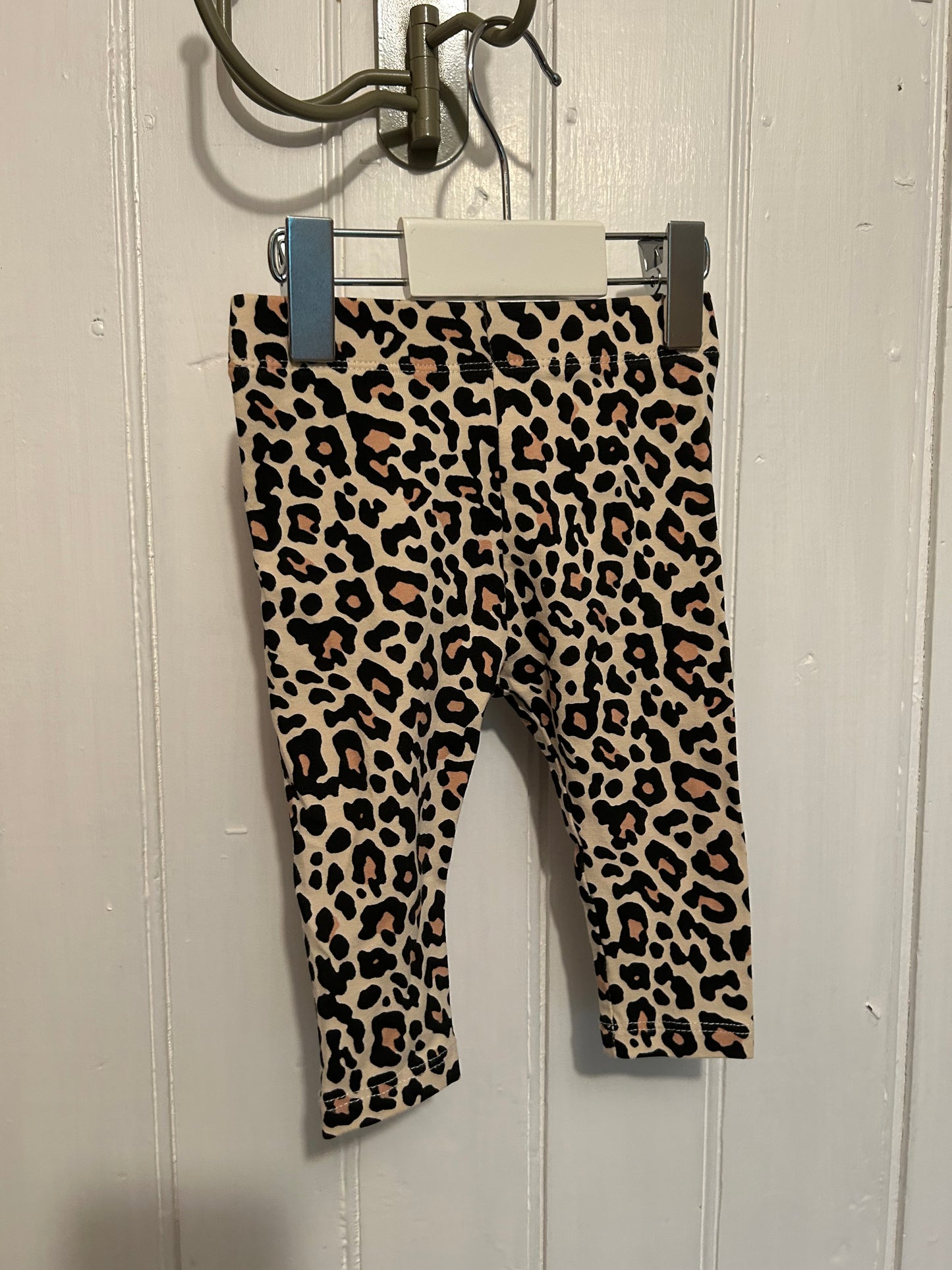 Joe fresh 3/6m cheetah leggings