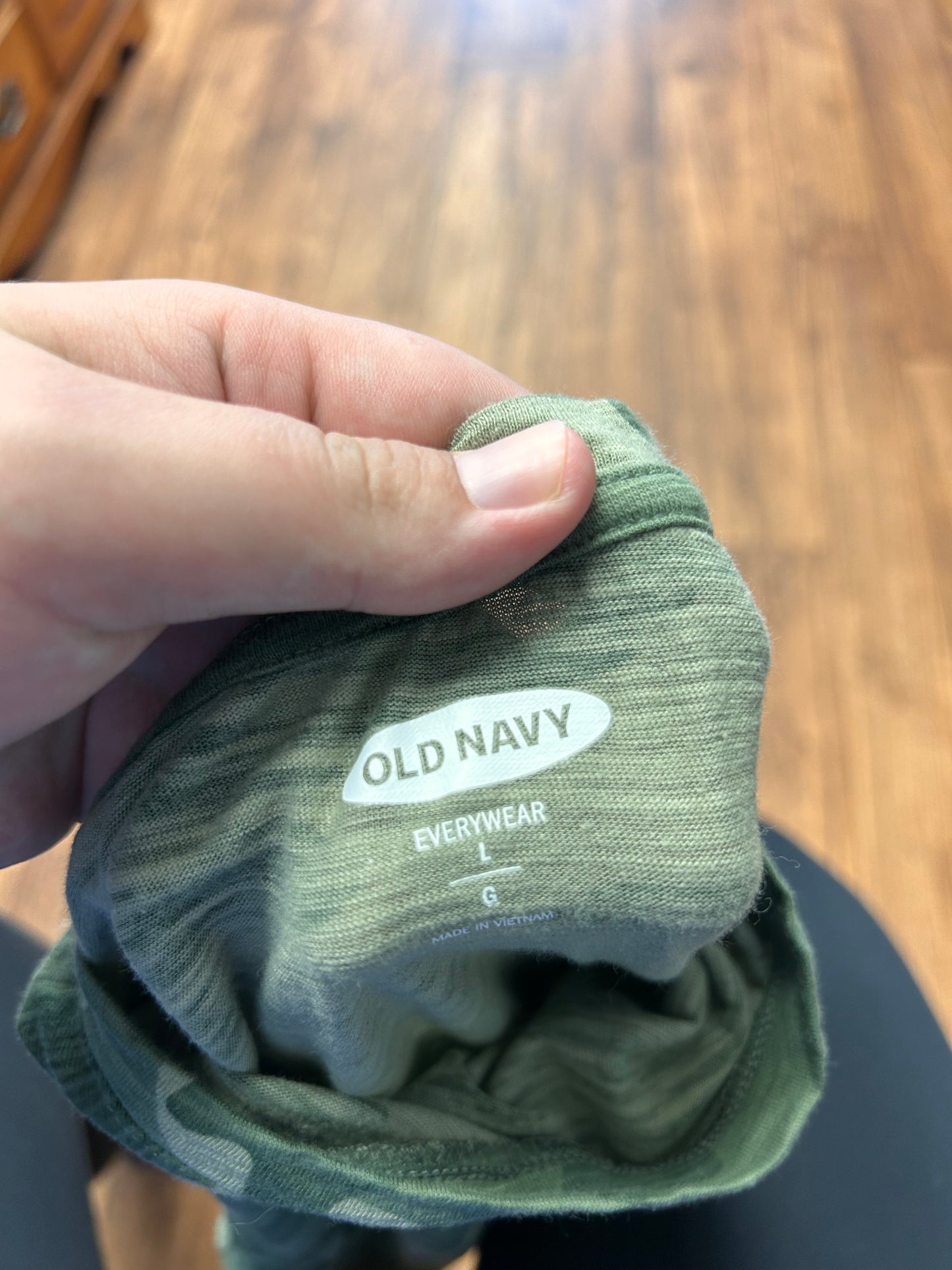 Old navy large green camo T-shirt