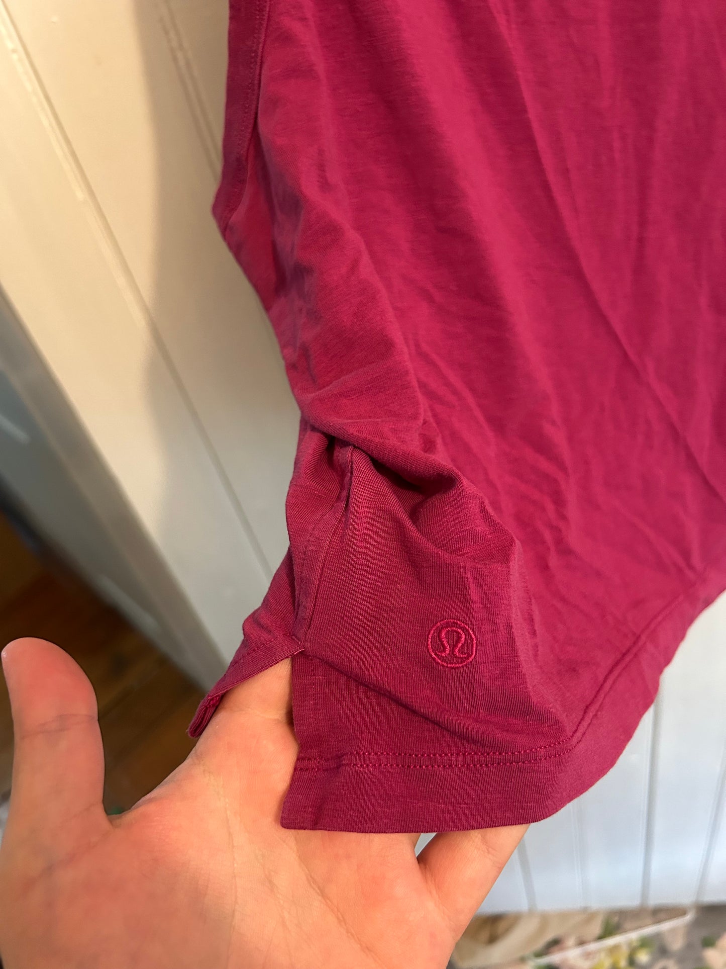 Lululemon medium pink cropped tank top