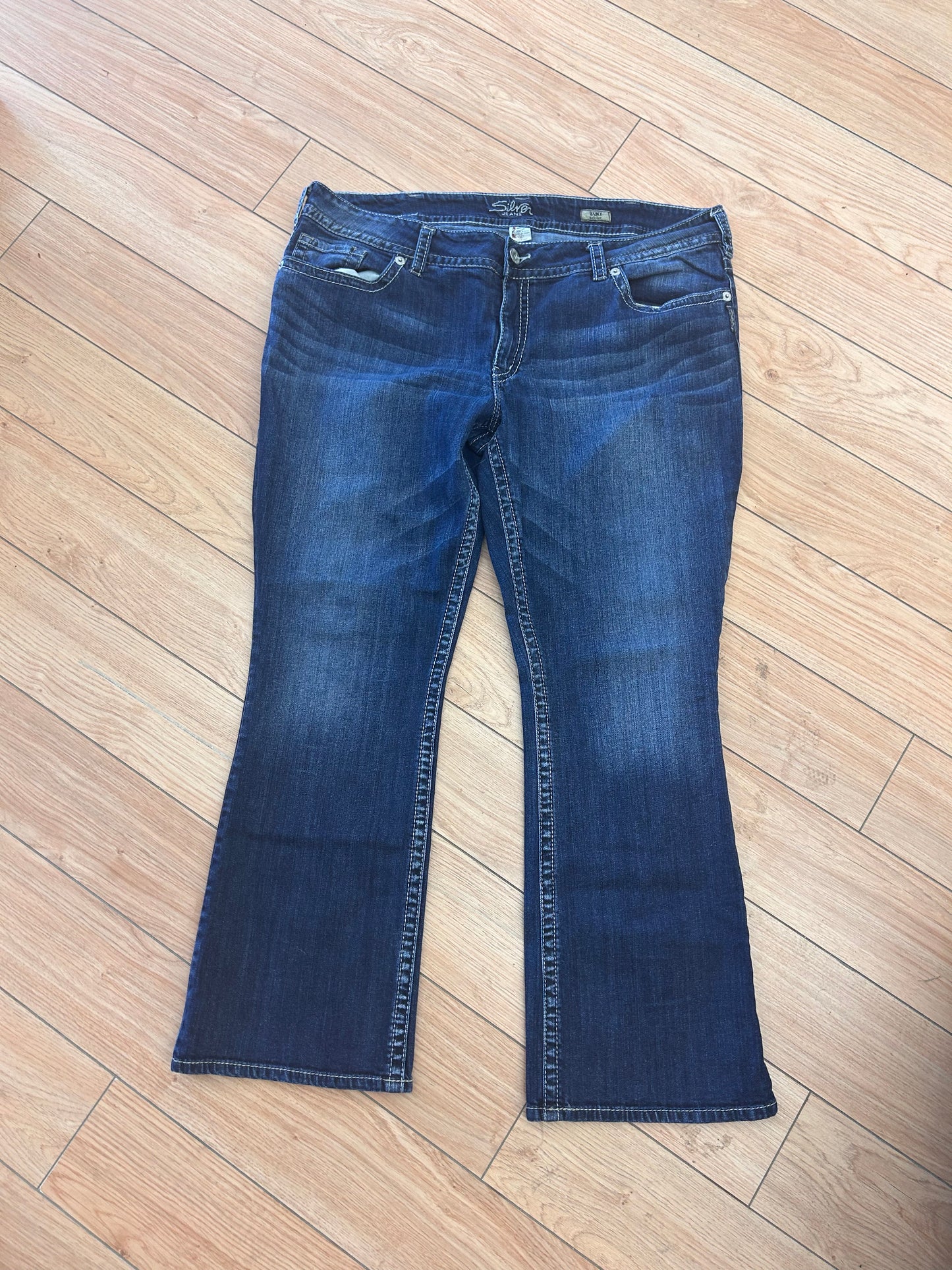 Silver jeans 22 dark wash bootcut jeans