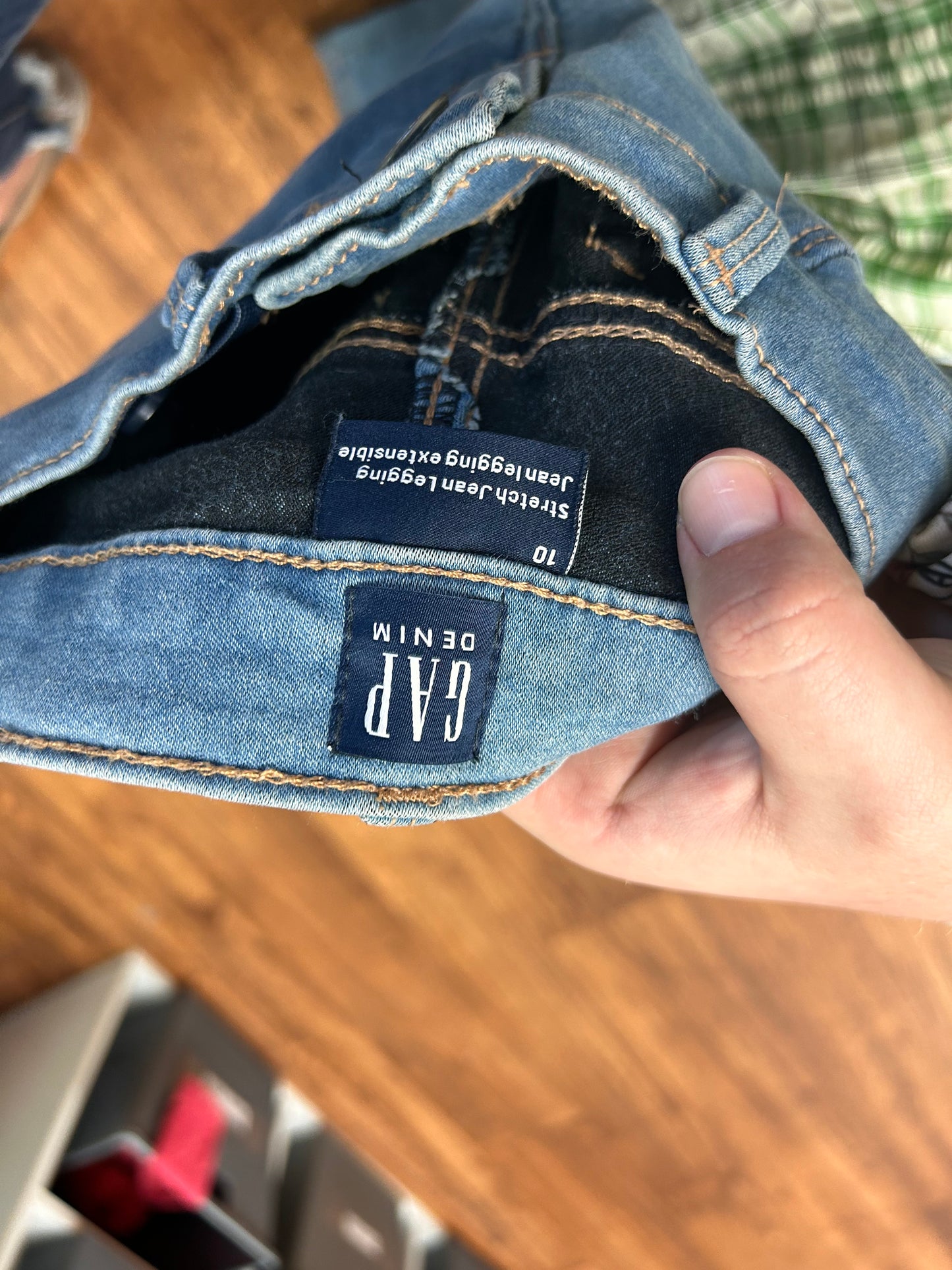 Gap 10 light wash skinny jeans