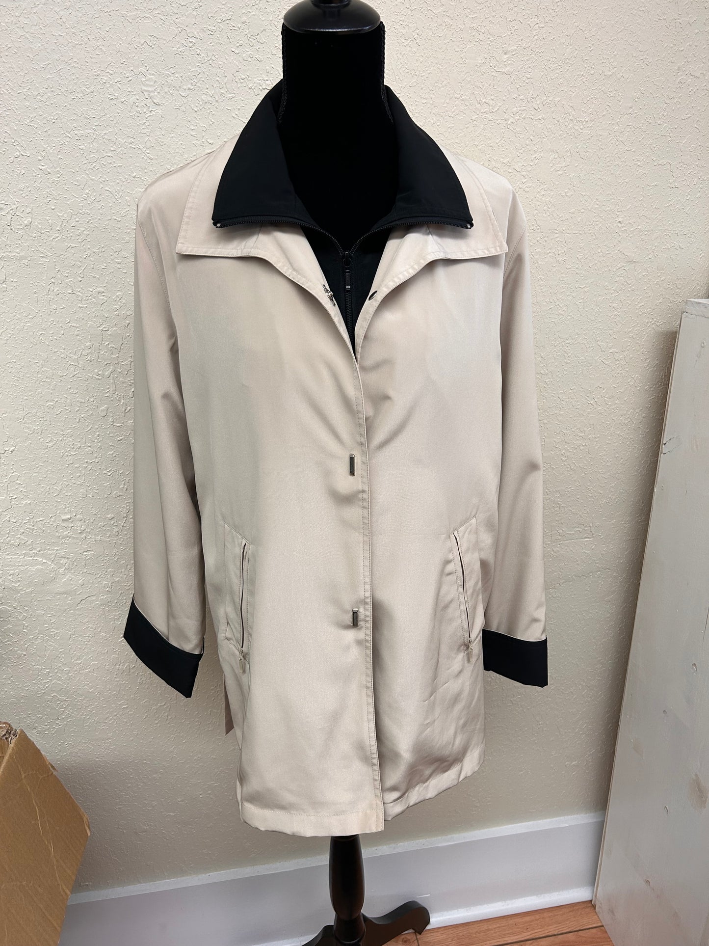 Nuage medium white rain jacket