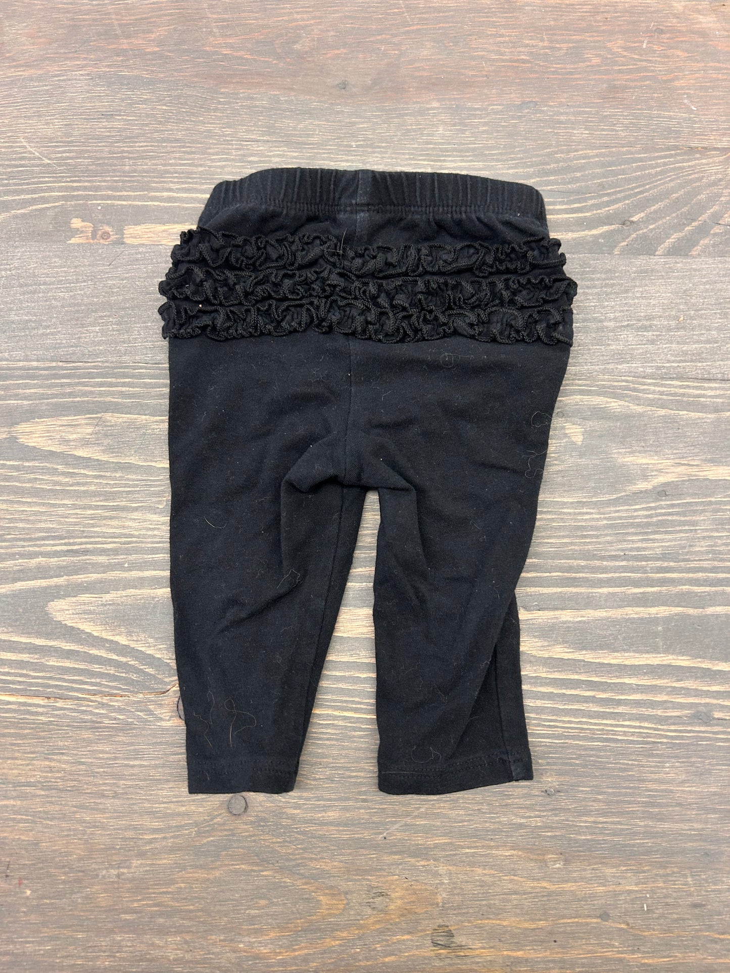 Old navy 3/6m black ruffle bum leggings