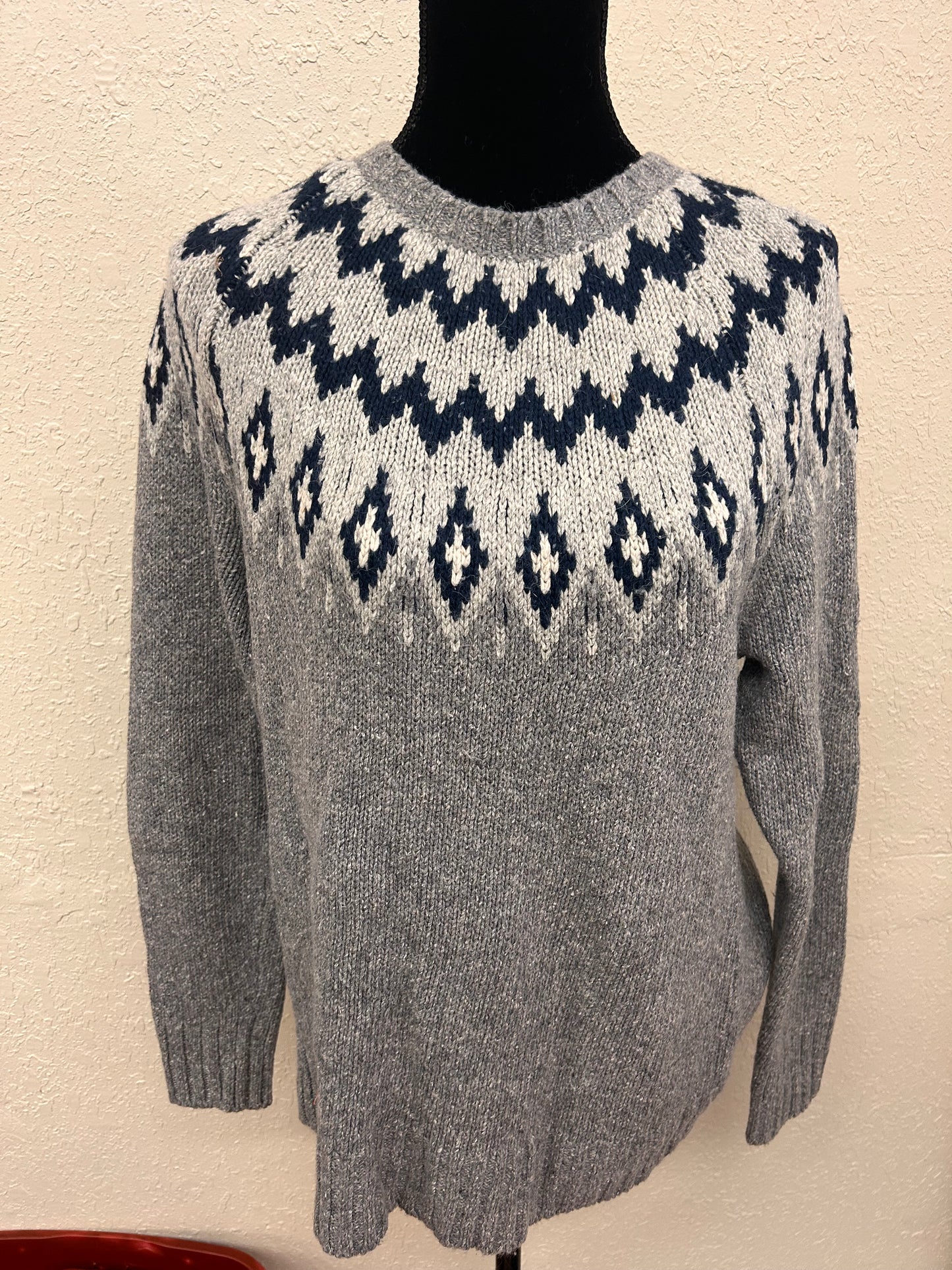 Windriver large grey knit sweater