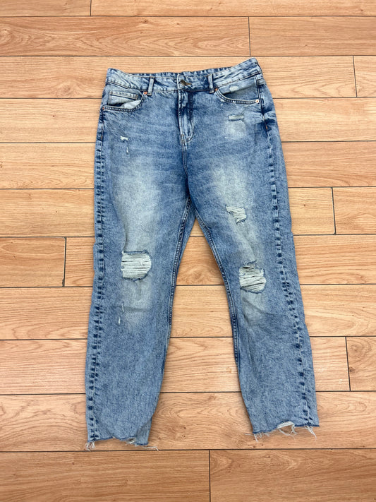 Bootlegger 31 light wash distressed jeans