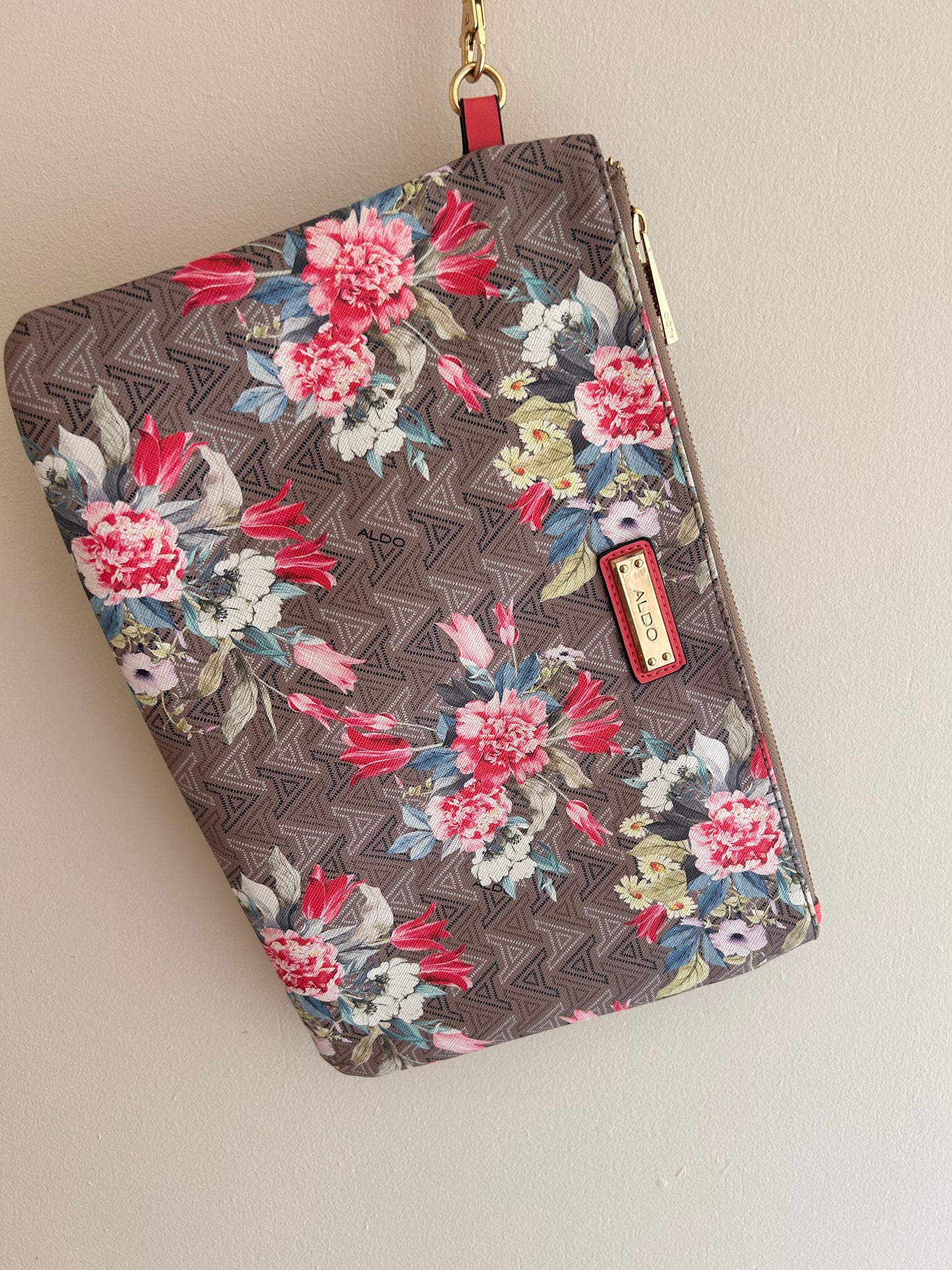 Aldo floral wristlet clutch