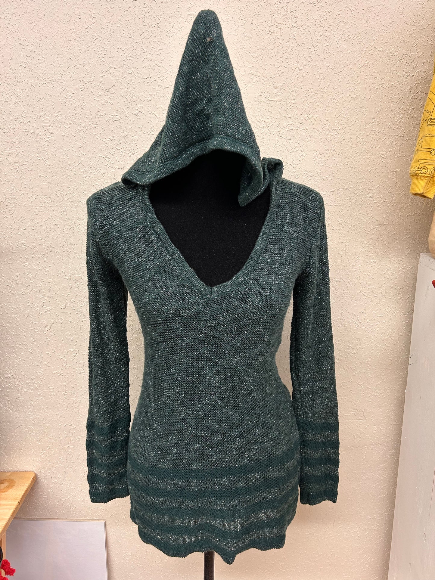 Firefly small green vneck hooded lightweight sweater