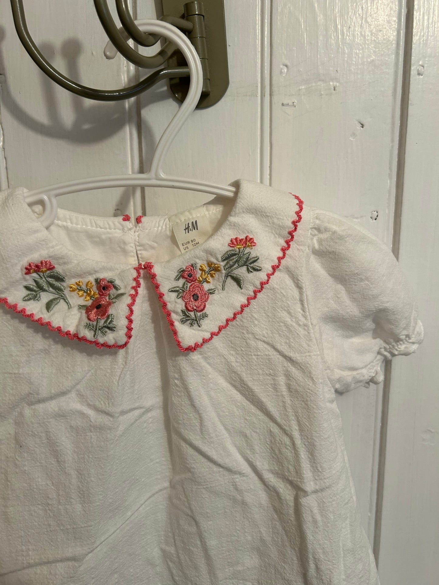 H&M 9/12m white with floral embroidered collar dress