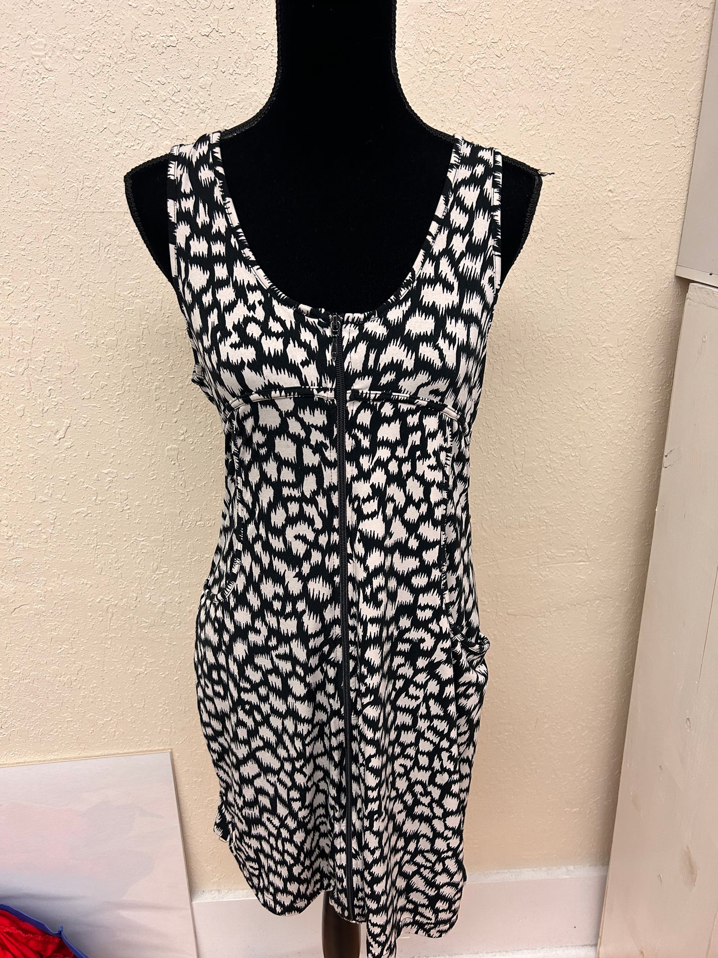 BCBG large black & white zip up mini dress