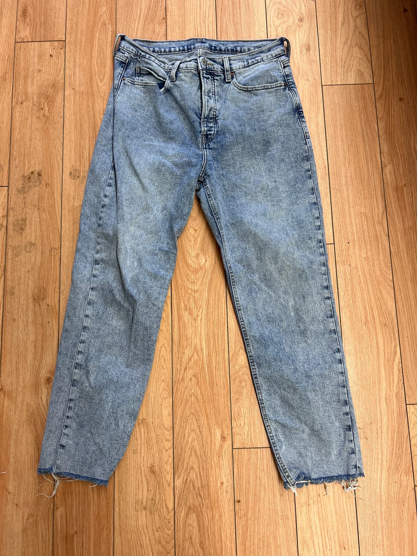 Old navy 12 light wash high rise straight leg raw hem jeans