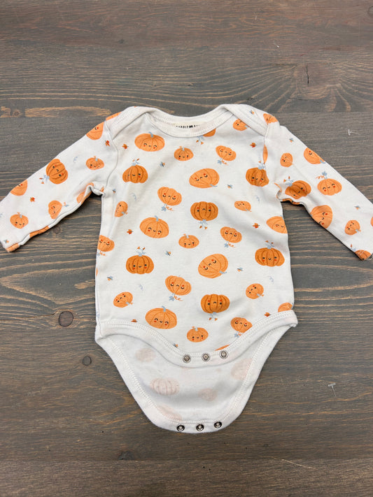 Rabbit & bear 3/6m pumpkin onesie