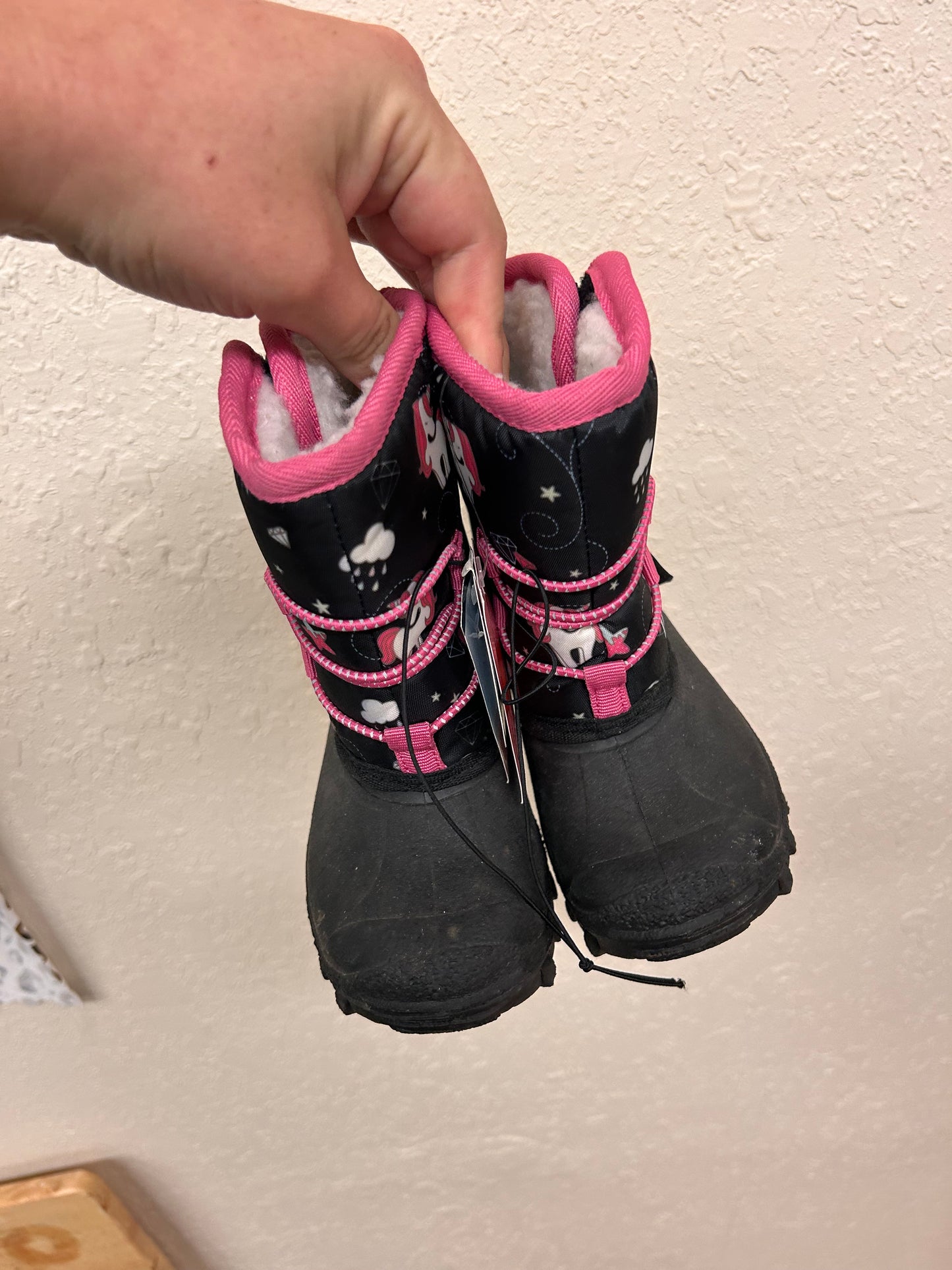 NEW 3m thinsulate 6 pink unicorn winter boots